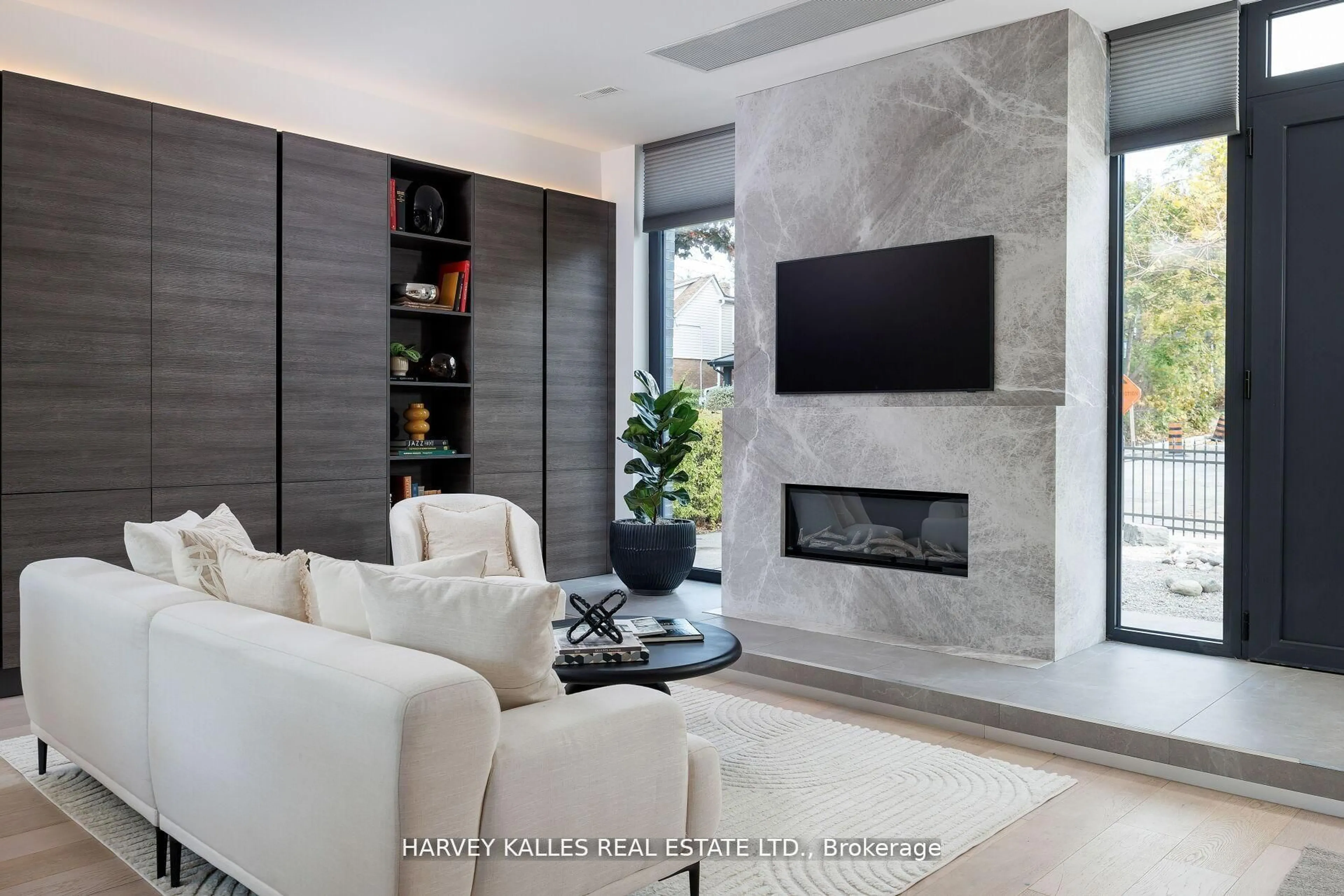 Living room with furniture, unknown for 60 Hiltz Ave, Toronto Ontario M4L 2N5