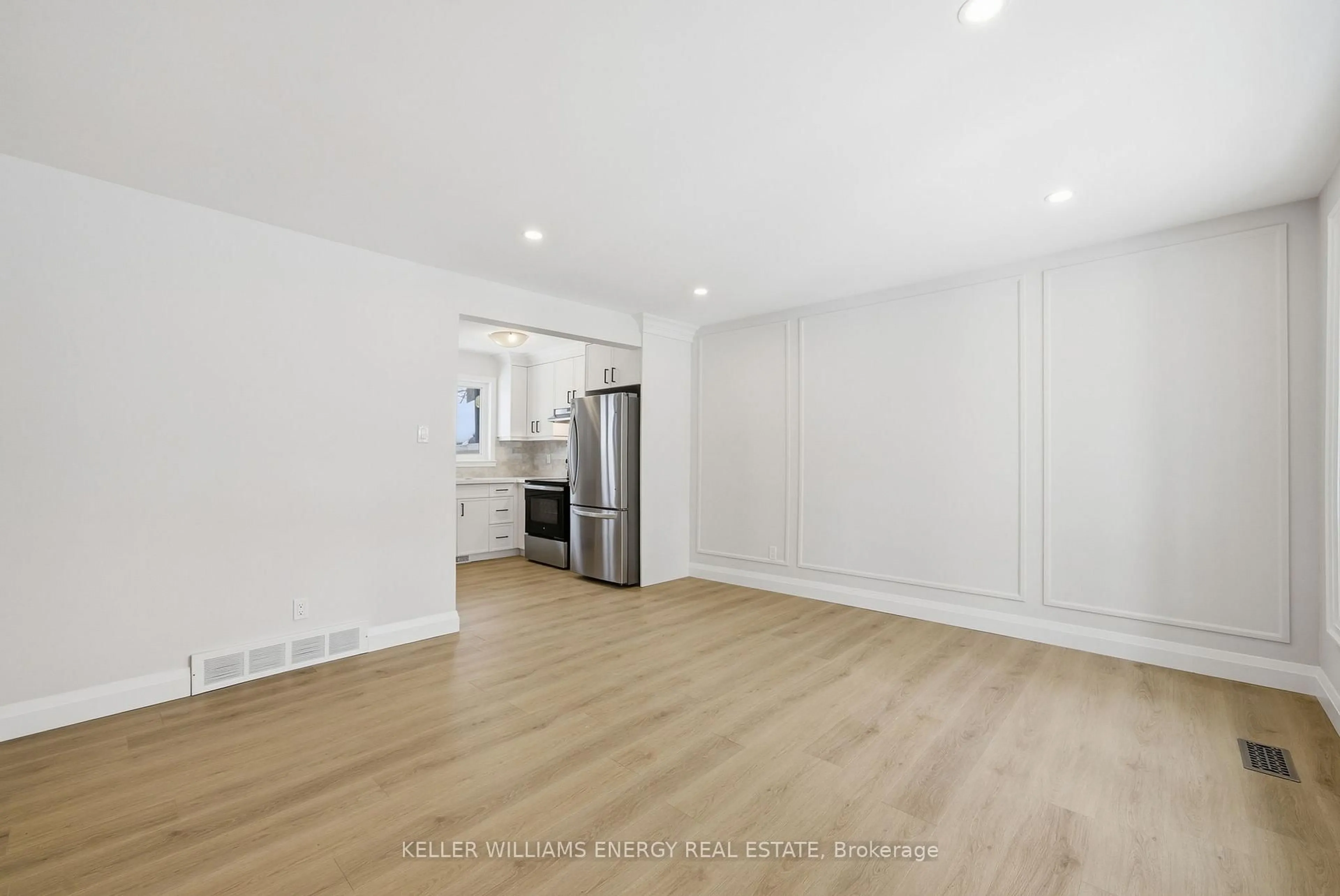 A pic of a room for 38 Ferguson Ave, Whitby Ontario L1M 1A6