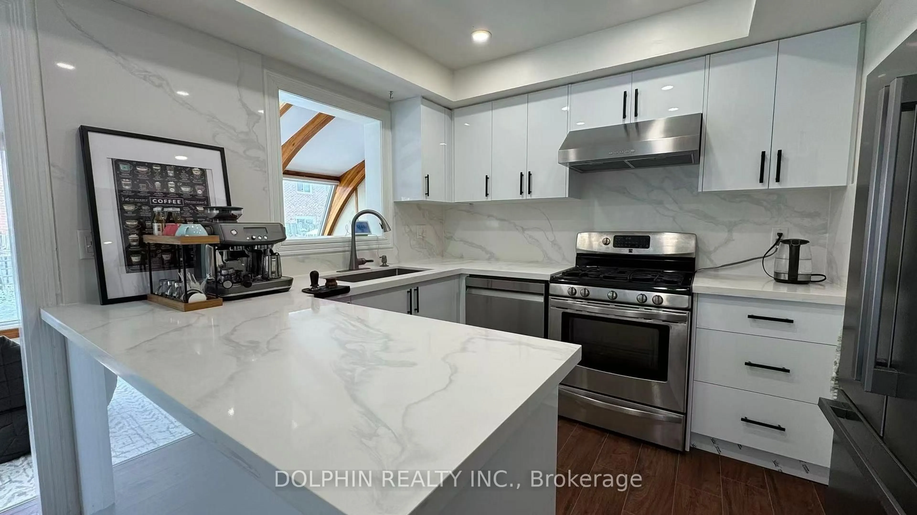 Open concept kitchen, ceramic/tile floor for 44 Ravenscroft Rd, Ajax Ontario L1T 1W2