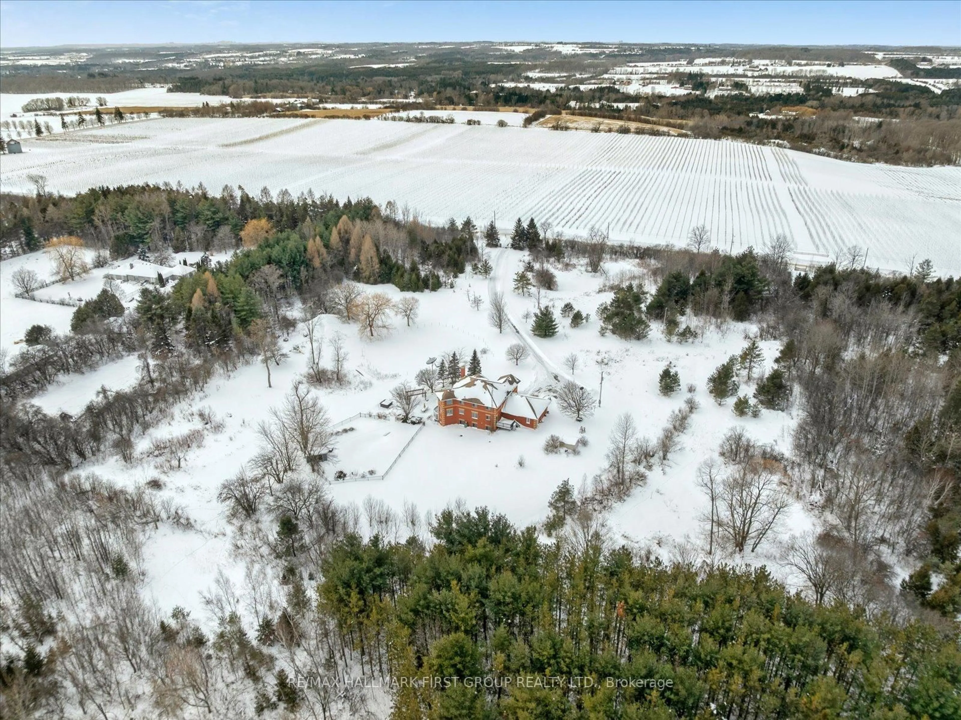 A pic from outside/outdoor area/front of a property/back of a property/a pic from drone, forest/trees view for 4655 Sideline 6, Pickering Ontario L1Y 1A2