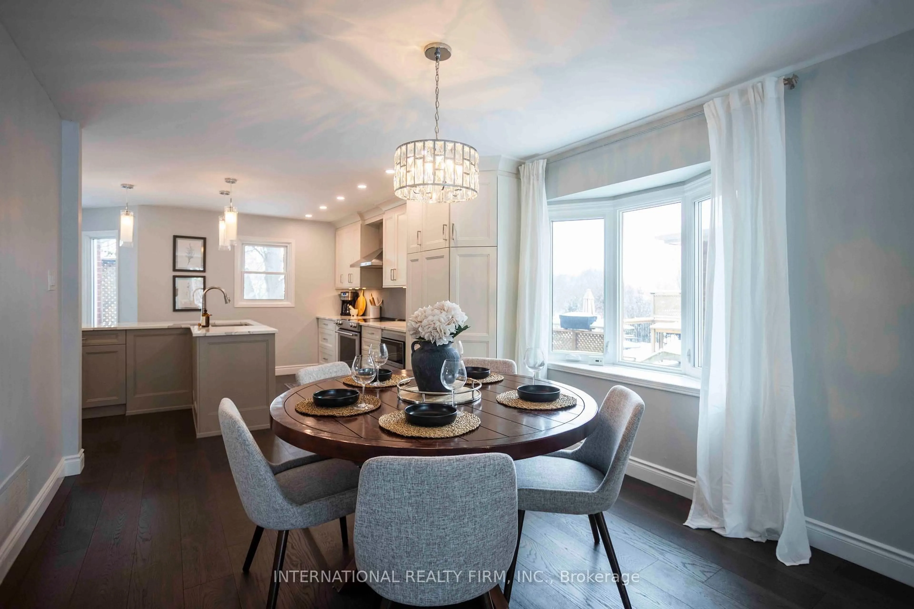 Dining room, wood/laminate floor for 15 Carmichael Dr, Whitby Ontario L1N 9A4