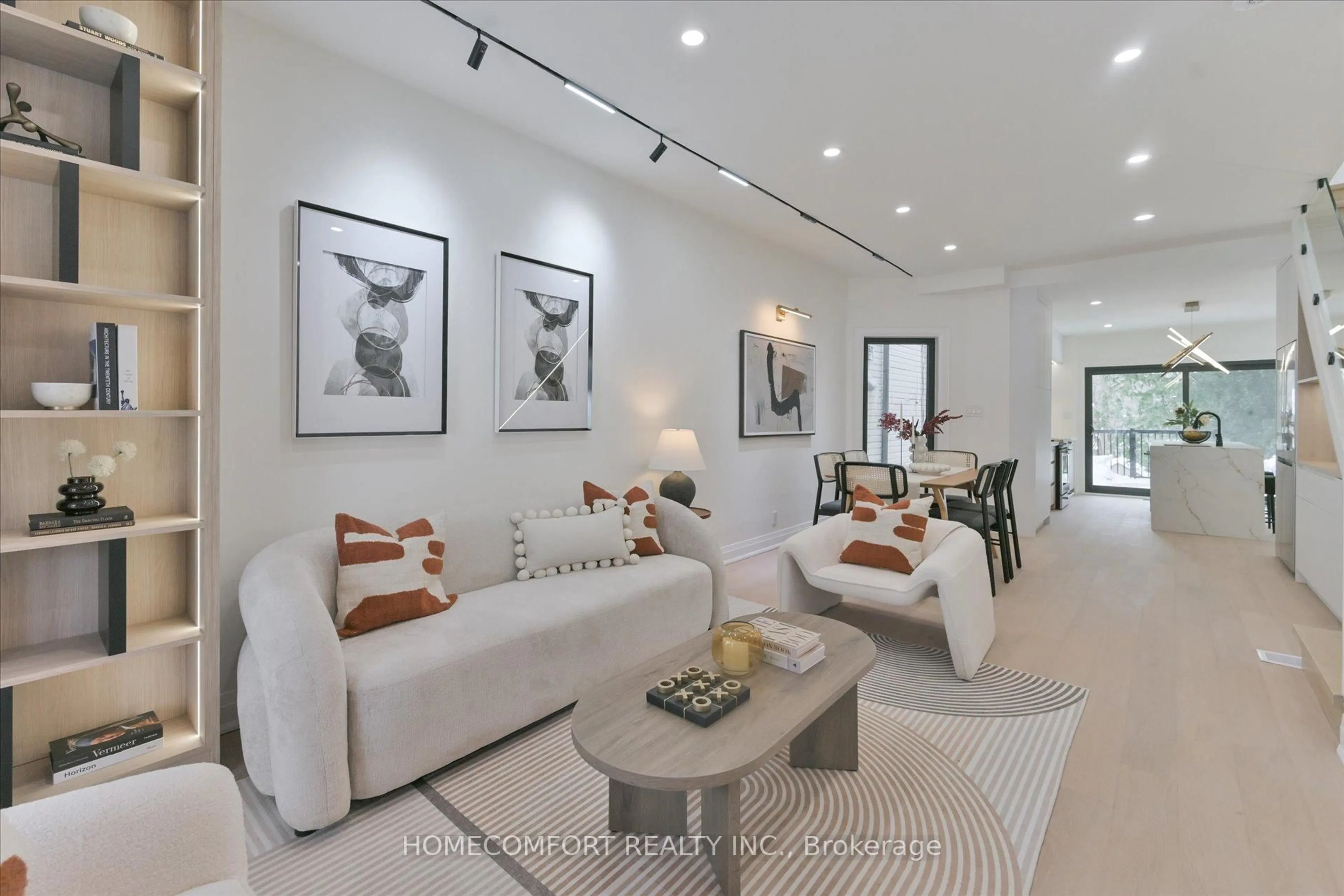 Living room with furniture, unknown for 192 Waverley Rd, Toronto Ontario M4L 3T3