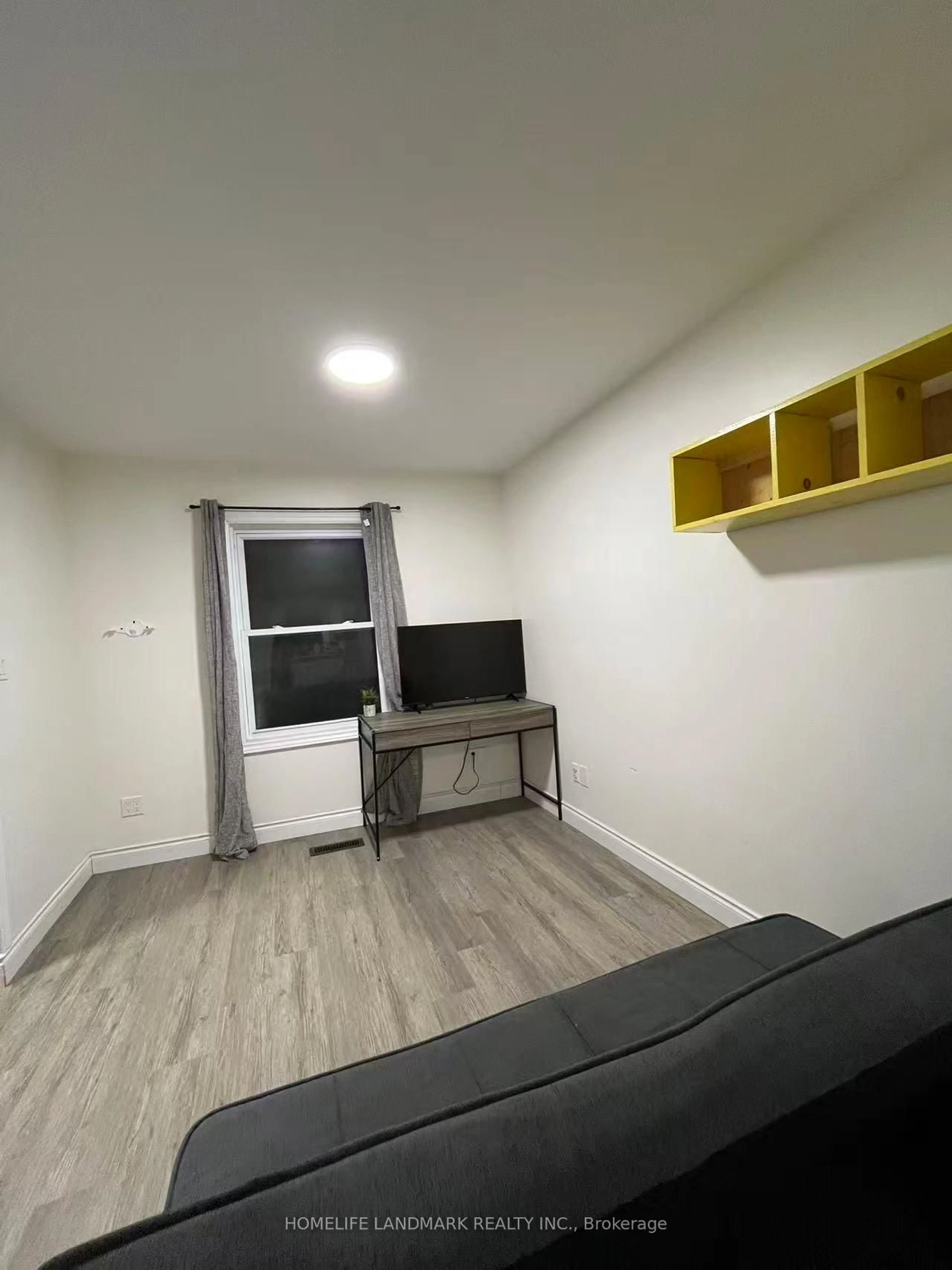 A pic of a room for 16 Queensdale Ave, Toronto Ontario M4J 1X9