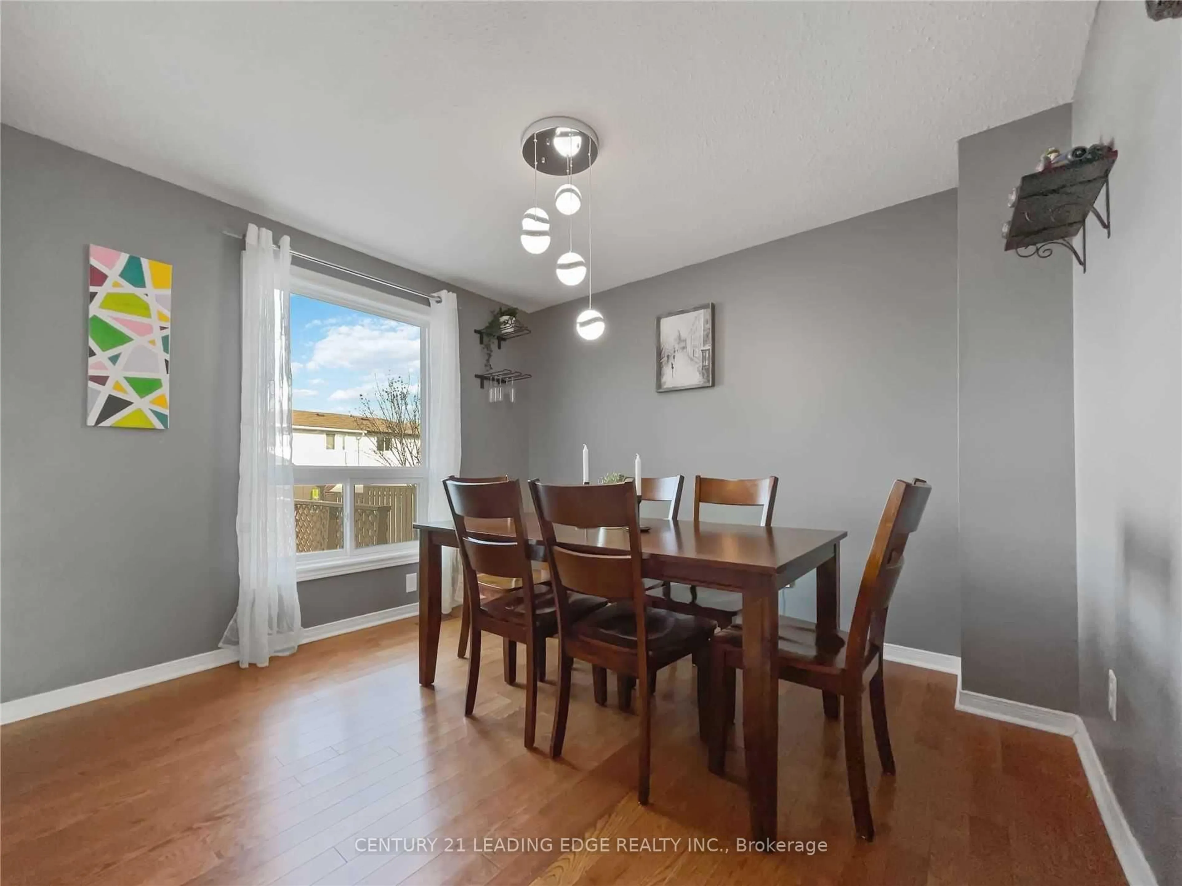 Dining room, wood/laminate floor for 1334 Pinehurst Ave, Oshawa Ontario L1H 8G5