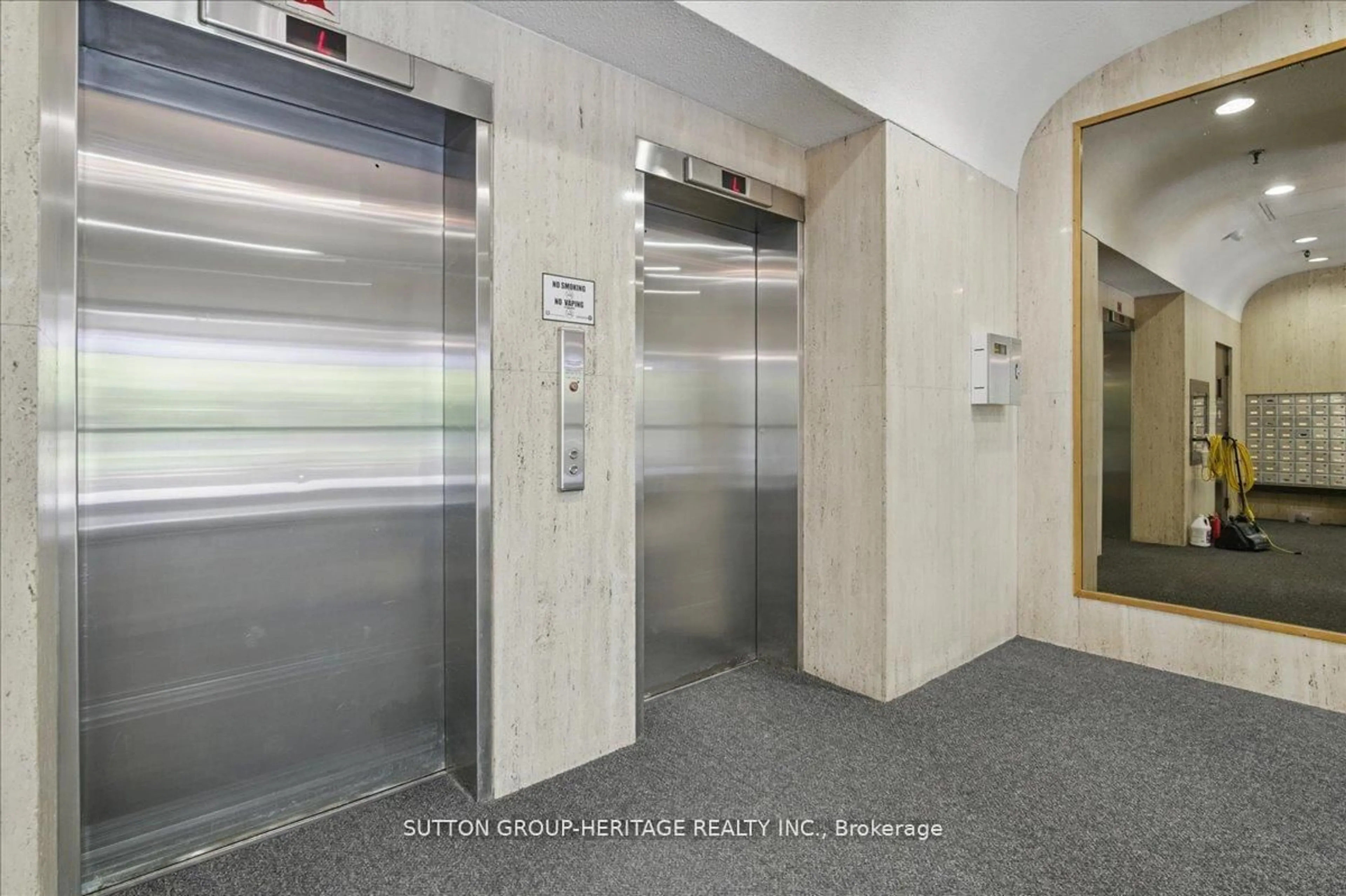 Indoor foyer for 50 Richmond St #232, Oshawa Ontario L1G 7C7