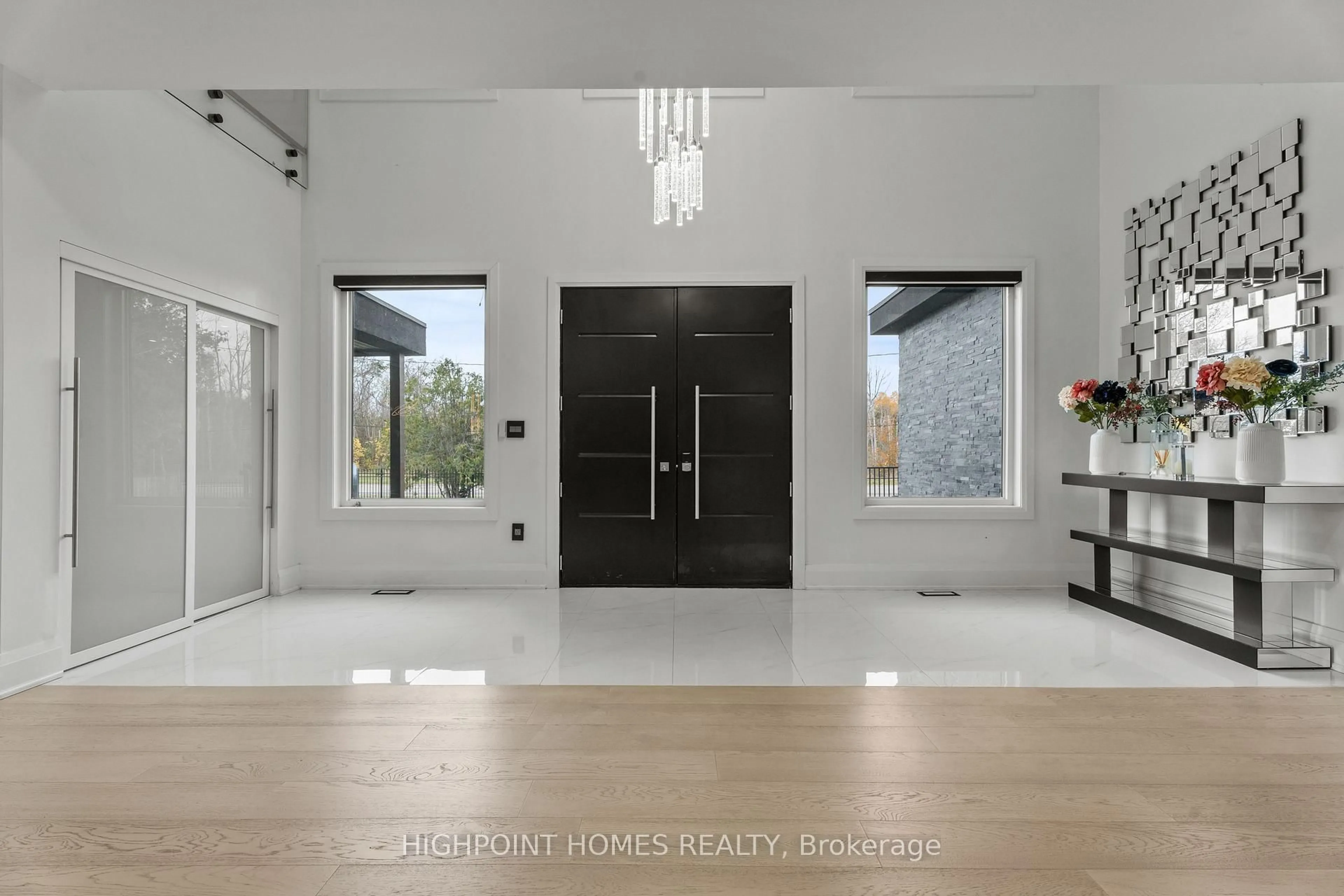Indoor entryway for 5321 Old Brock Rd, Pickering Ontario L1Y 1A1