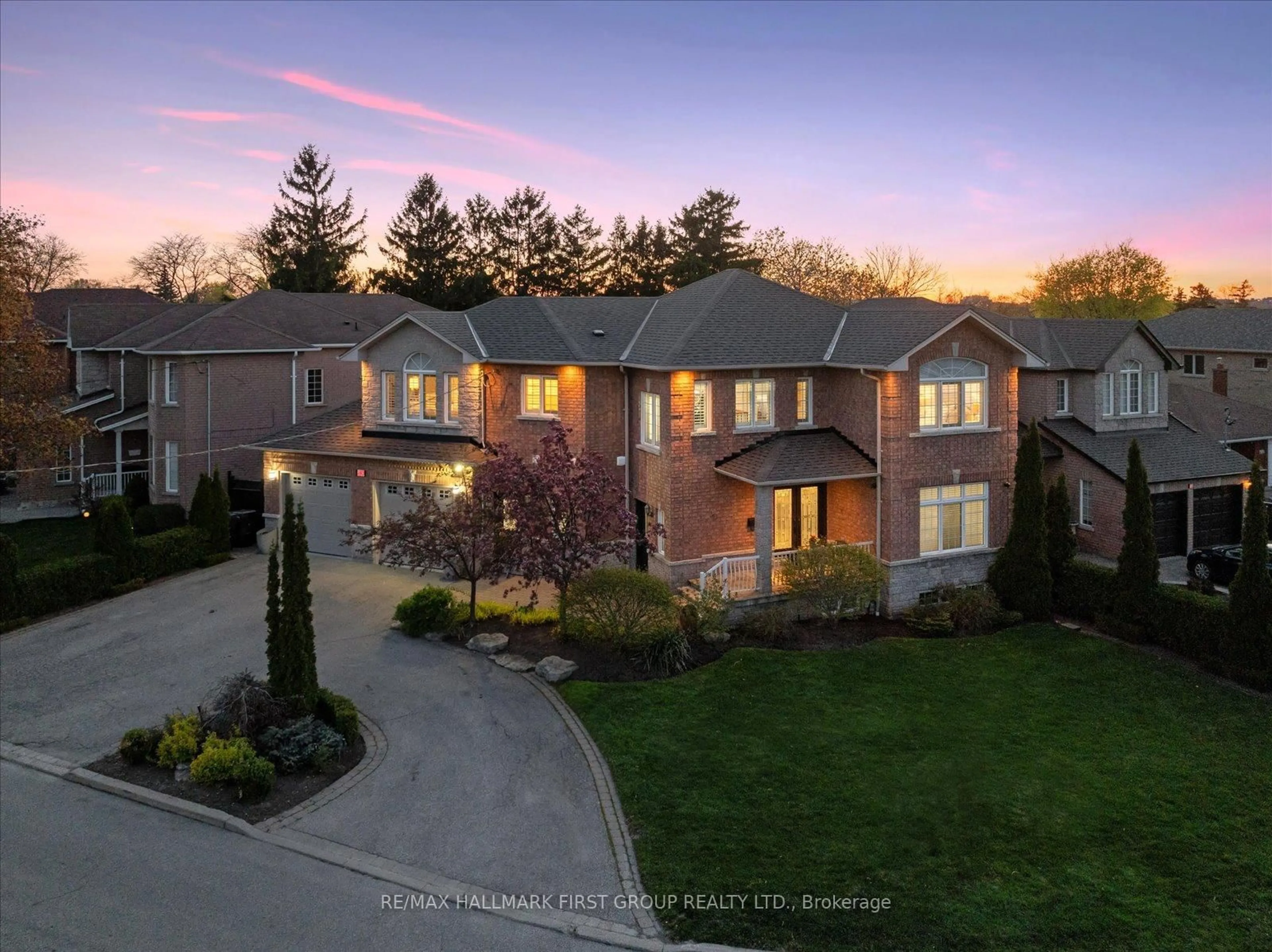 A pic from outside/outdoor area/front of a property/back of a property/a pic from drone, street for 60 Brenda Cres, Toronto Ontario M1K 3C6