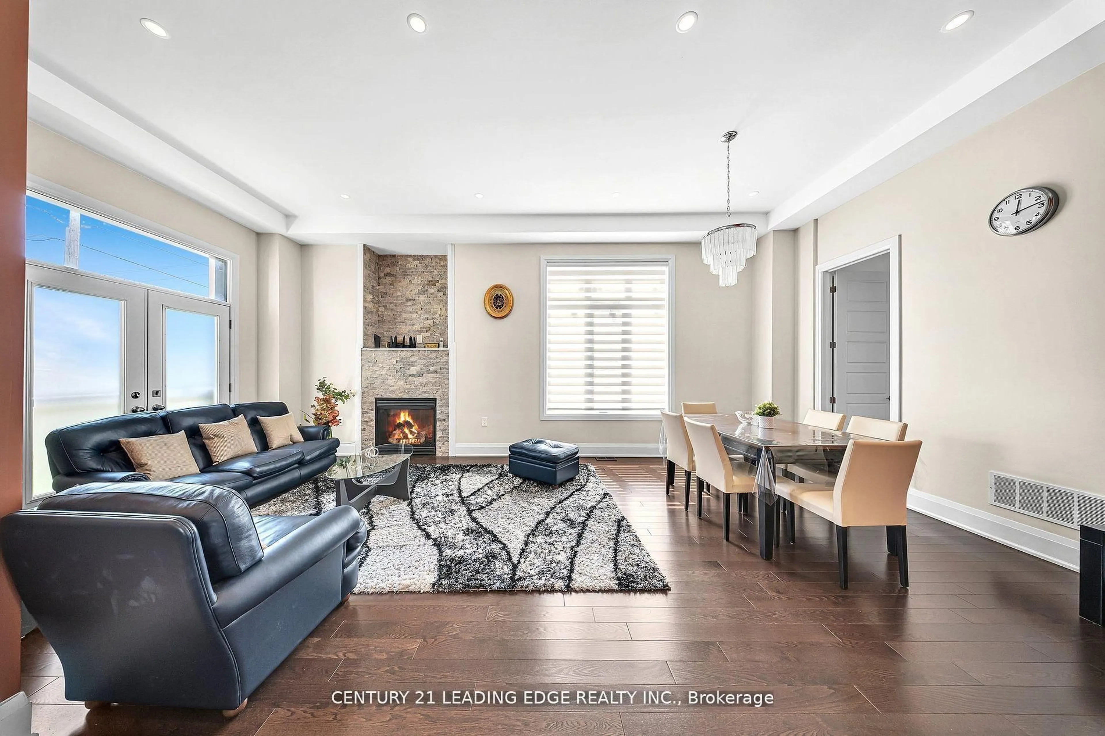 Living room with furniture, unknown for 736 Hillview Cres, Pickering Ontario L1W 2S1