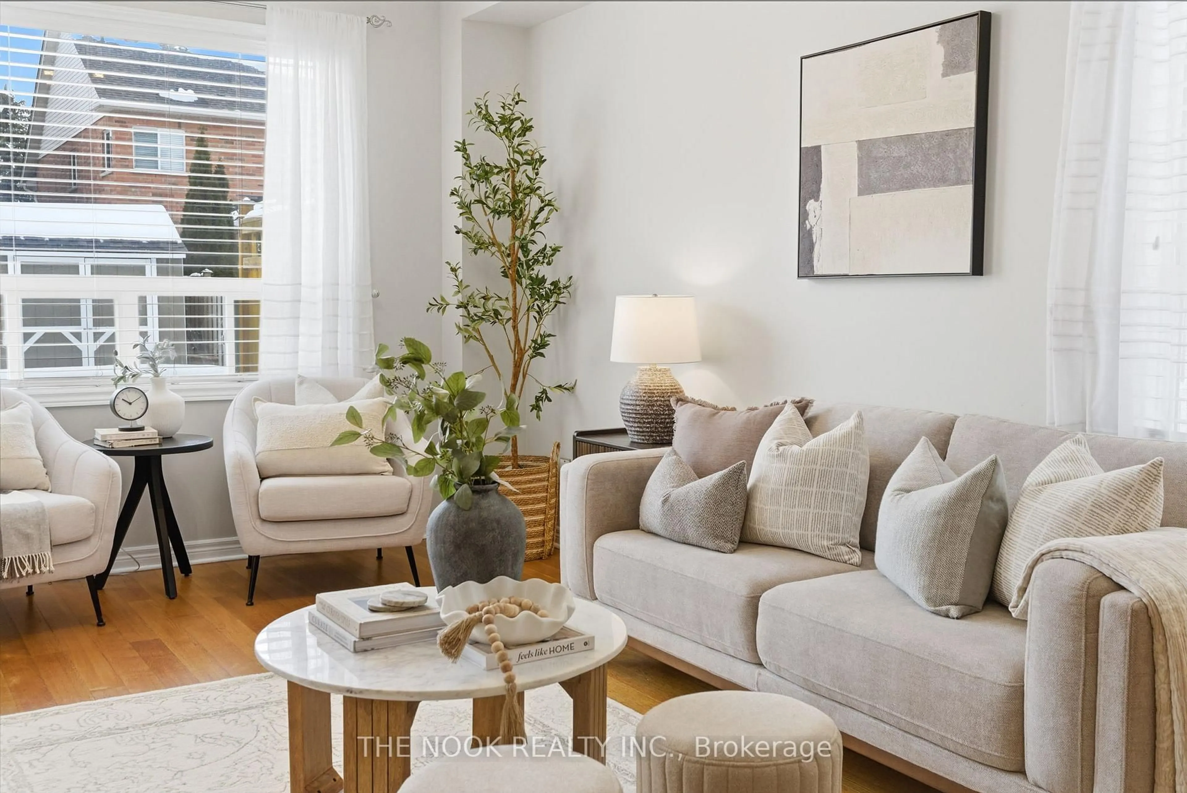 Living room with furniture, unknown for 8 Northgrove Cres, Whitby Ontario L1M 2M8