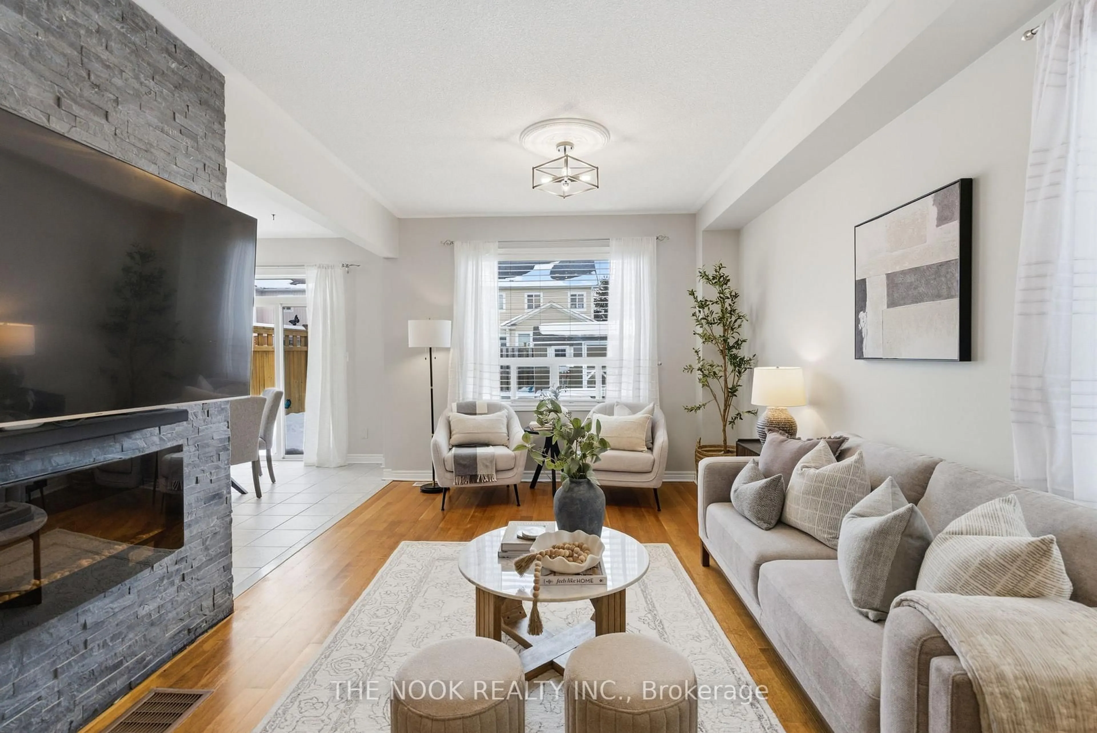 Living room with furniture, unknown for 8 Northgrove Cres, Whitby Ontario L1M 2M8