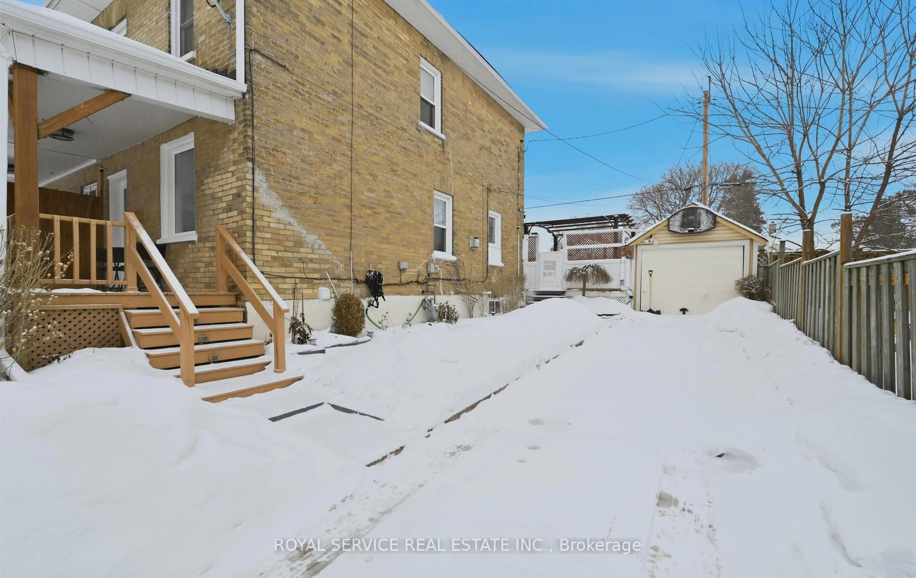 Patio, street for 14 Liberty Pl, Clarington Ontario L1C 1W6