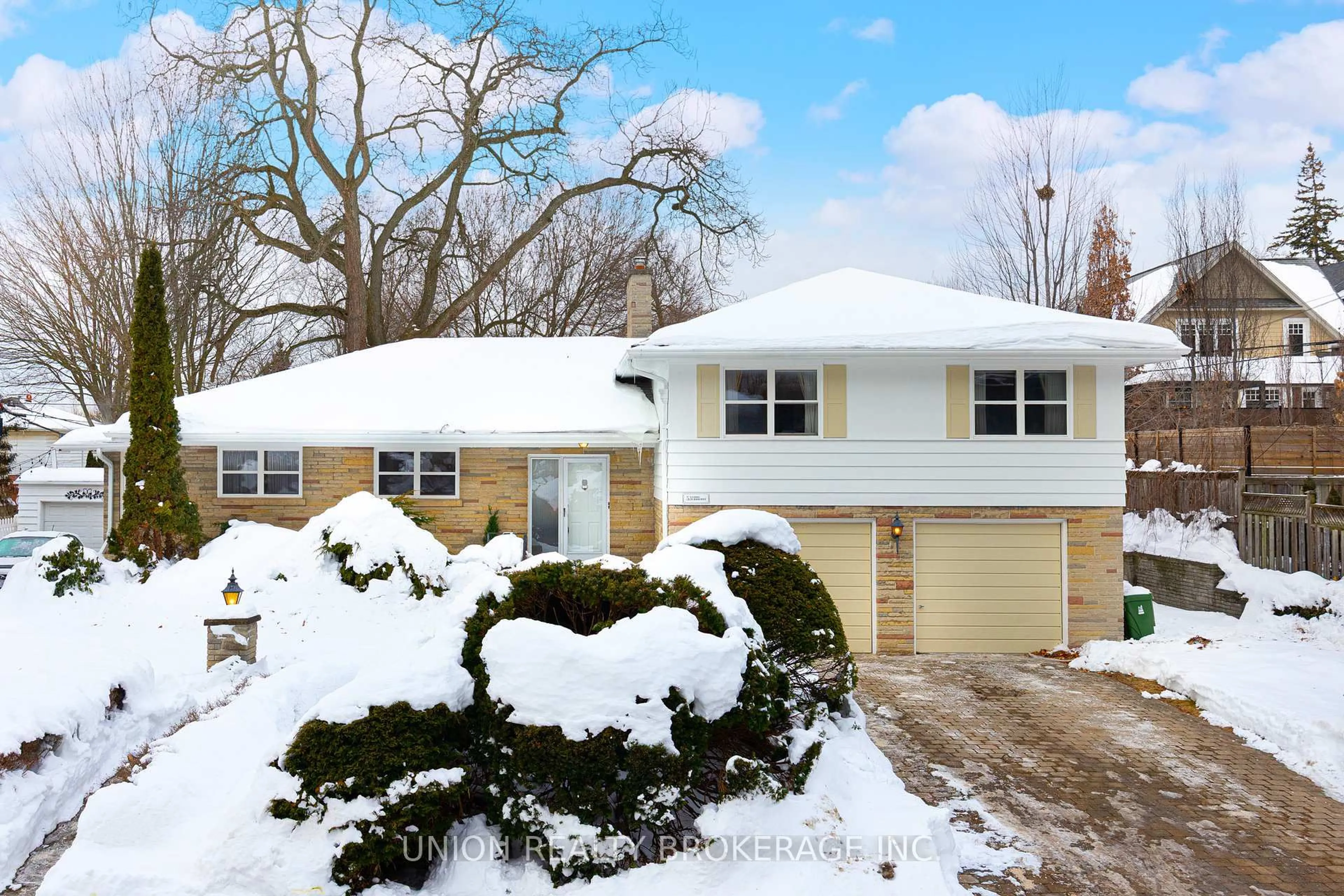 Home with vinyl exterior material, street for 53 Long Cres, Toronto Ontario M4E 1N8