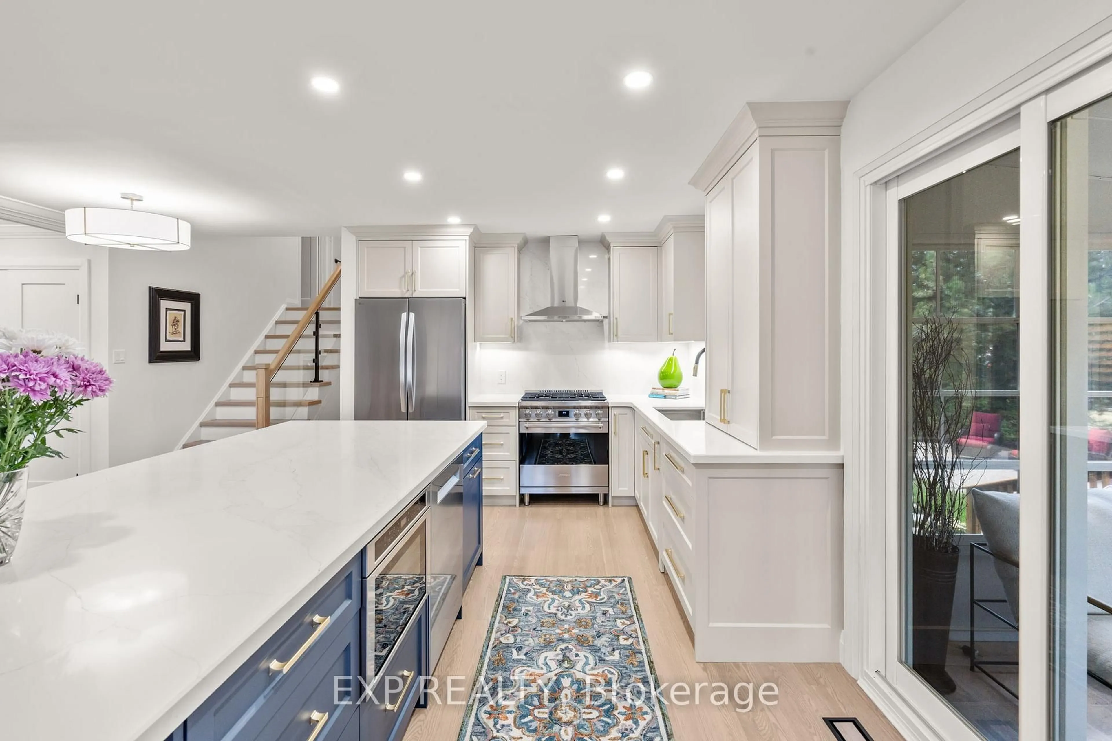 Open concept kitchen, ceramic/tile floor for 24 Riverview Dr, Scugog Ontario L9L 1N8