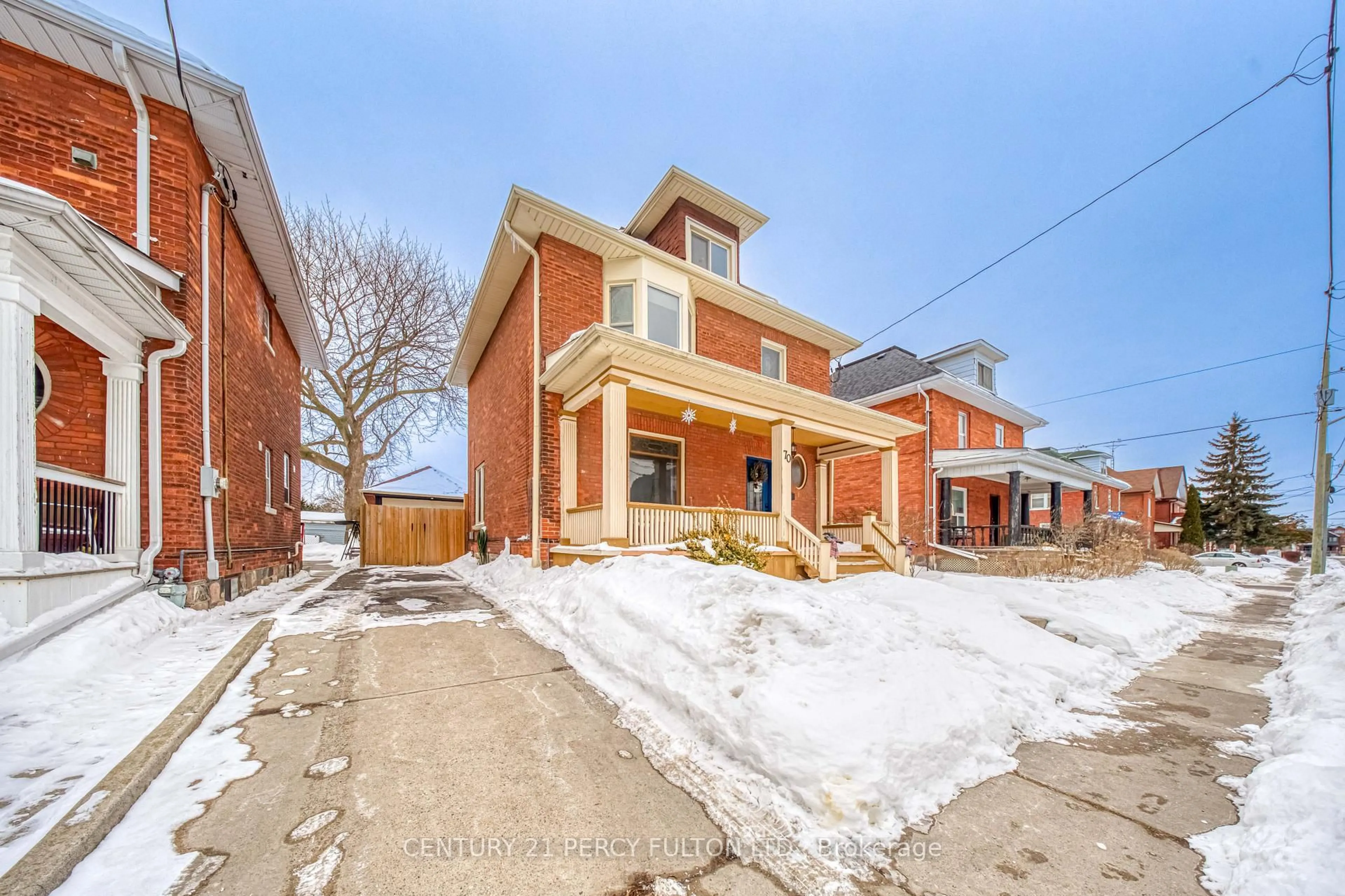 Home with brick exterior material, street for 70 Drew St, Oshawa Ontario L1H 5A3