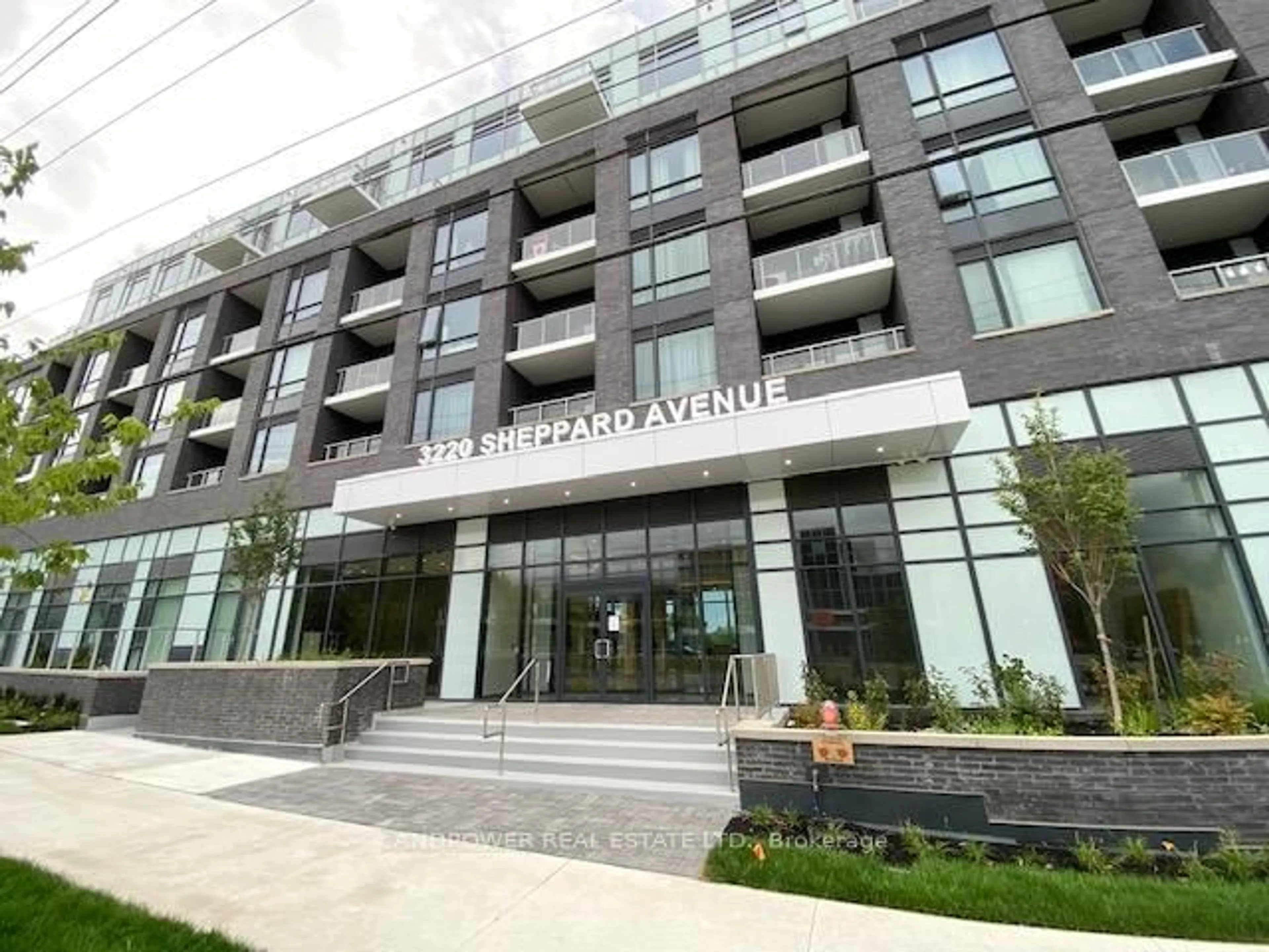 Indoor foyer for 3220 Sheppard Ave #1102, Toronto Ontario M1T 0B7
