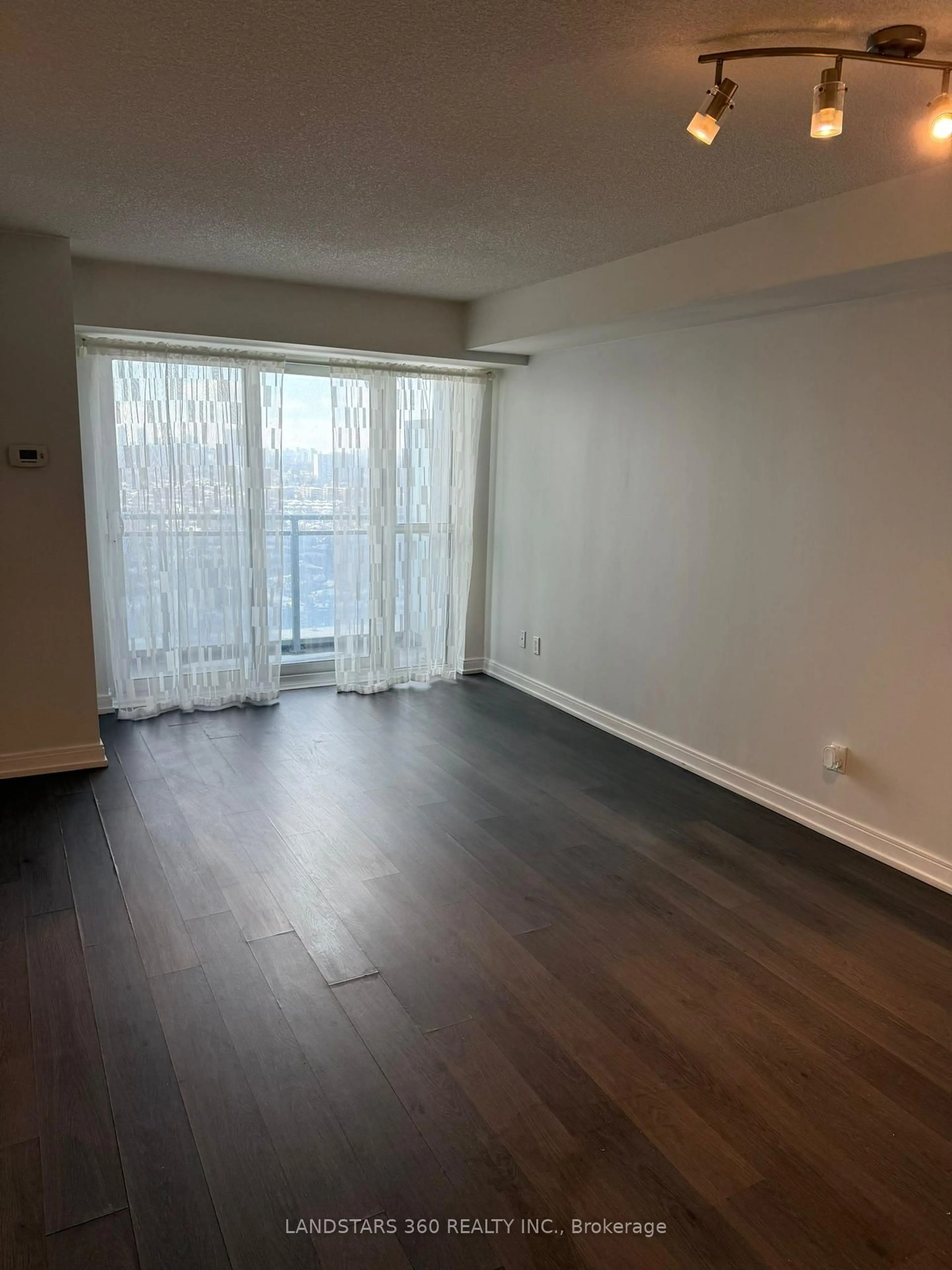A pic of a room for 255 Village Green Sq #2206, Toronto Ontario M1S 0L3