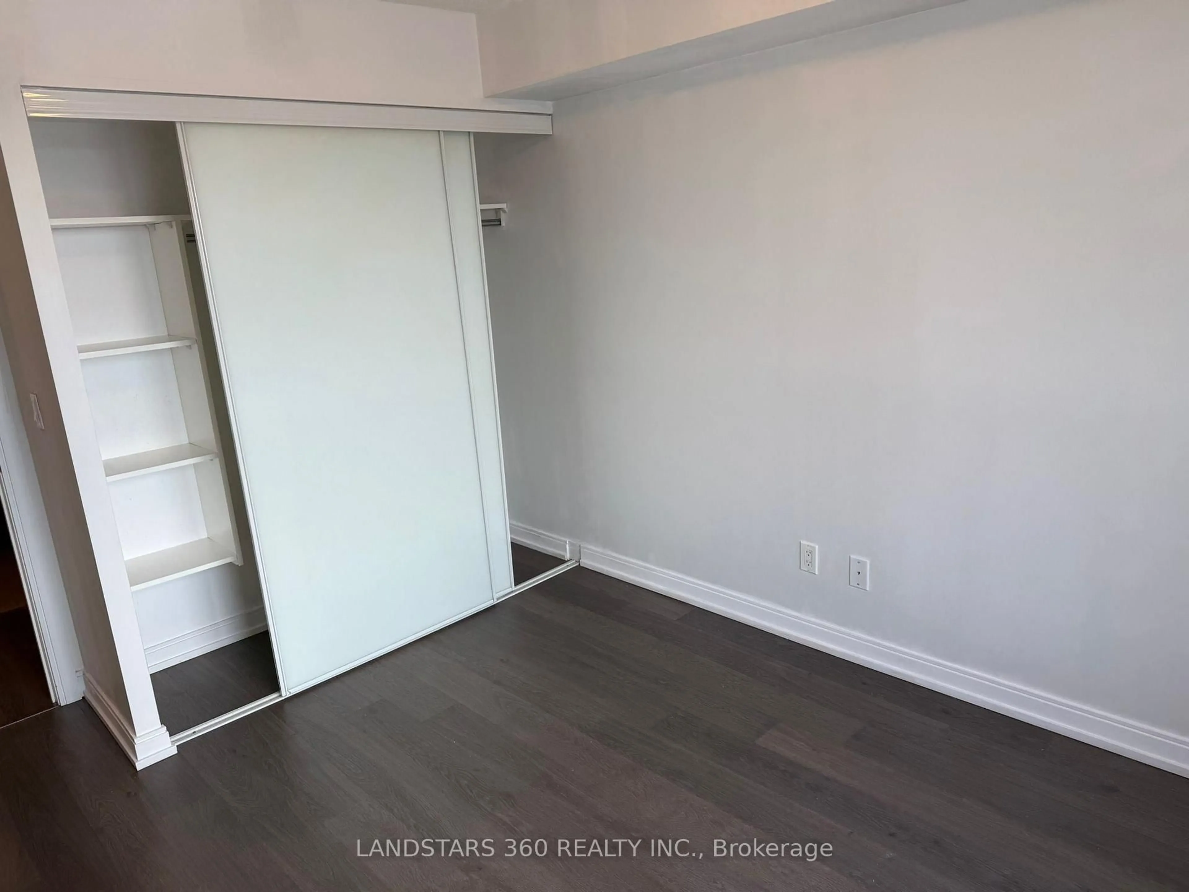 A pic of a room for 255 Village Green Sq #2206, Toronto Ontario M1S 0L3