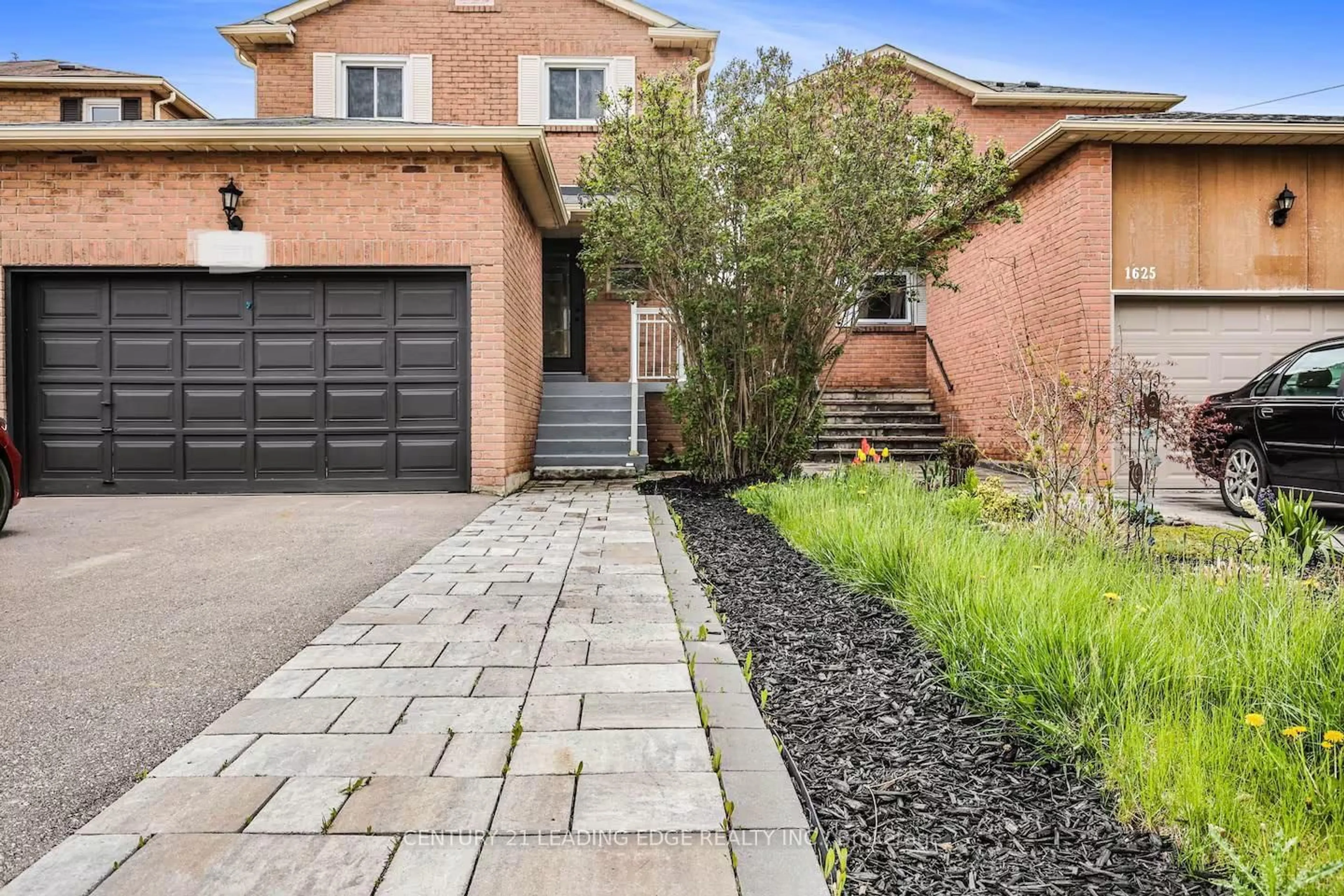 Home with brick exterior material, street for 1627 Fairfield Cres, Pickering Ontario L1V 6H2