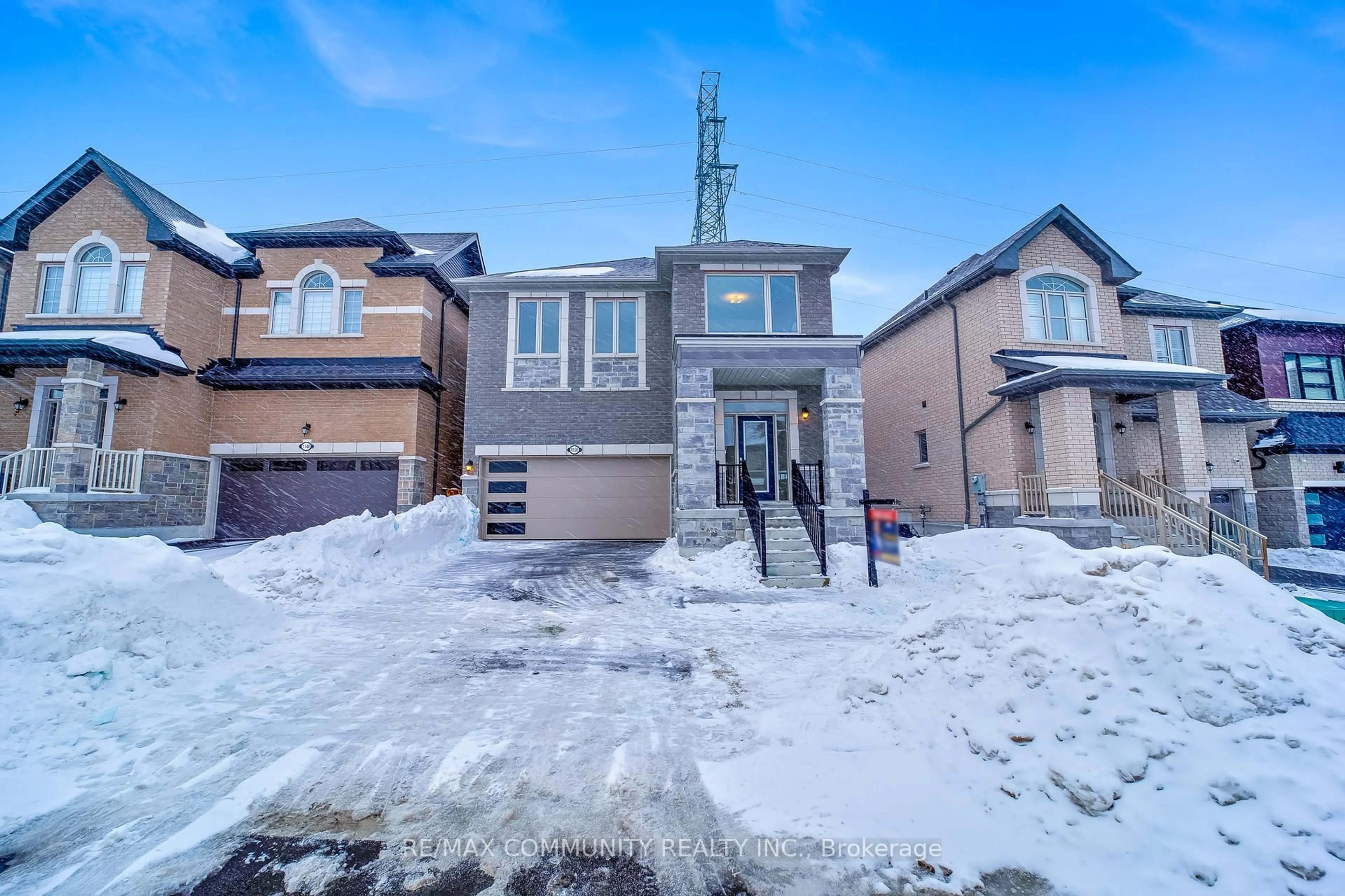 Home with brick exterior material, street for 1150 Skyridge Blvd, Pickering Ontario L1X 0M4