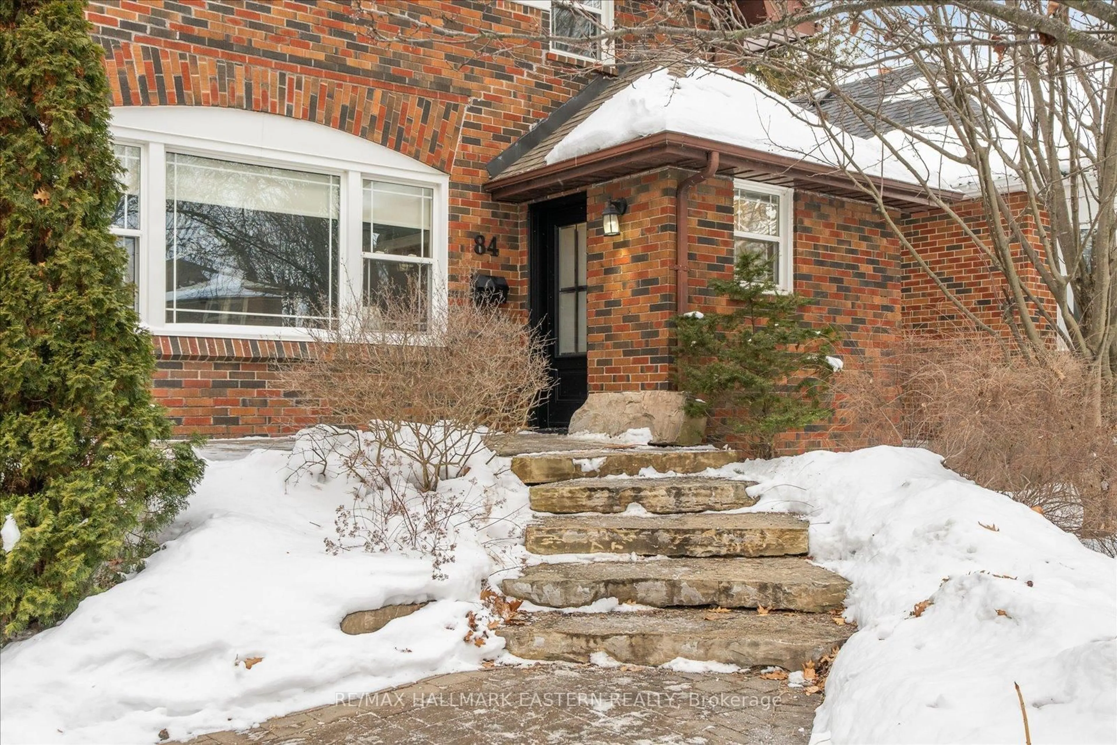 Home with brick exterior material, street for 84 Cadillac Ave, Oshawa Ontario L1H 5Z2