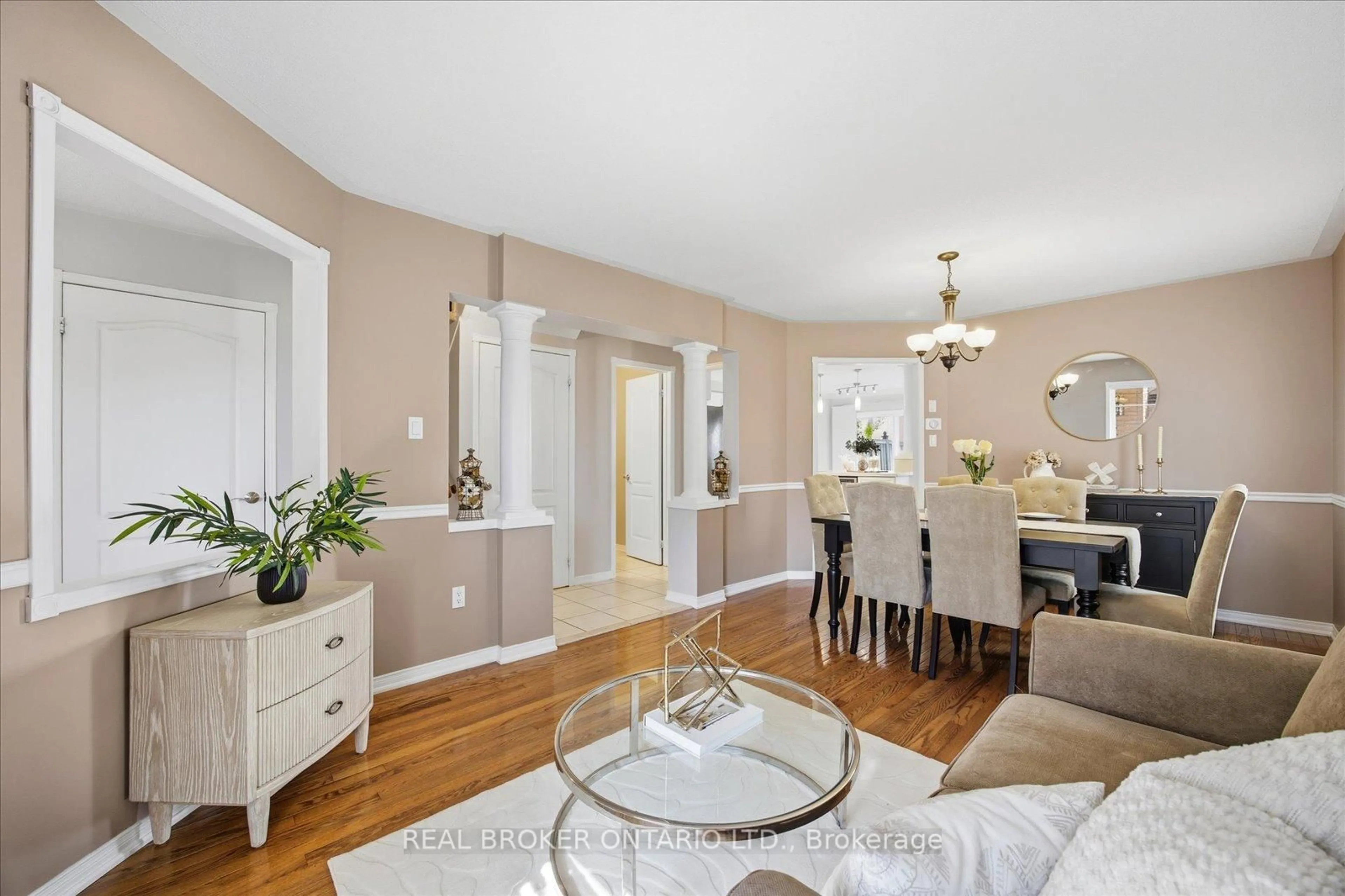 Dining room, wood/laminate floor for 61 Aster Cres, Whitby Ontario L1M 1J8