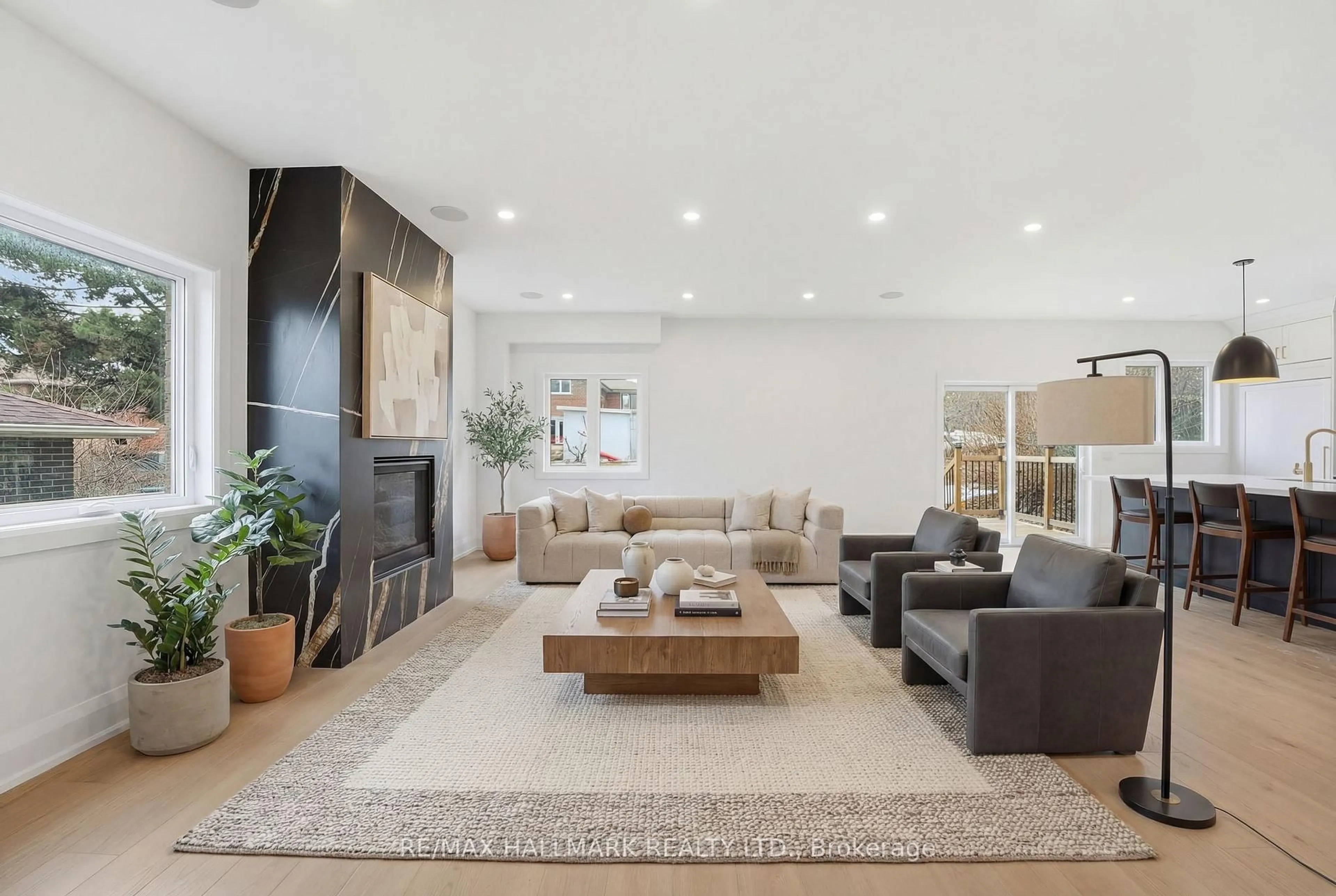 Living room with furniture, unknown for 49 Greendowns Dr, Toronto Ontario M1M 2G6