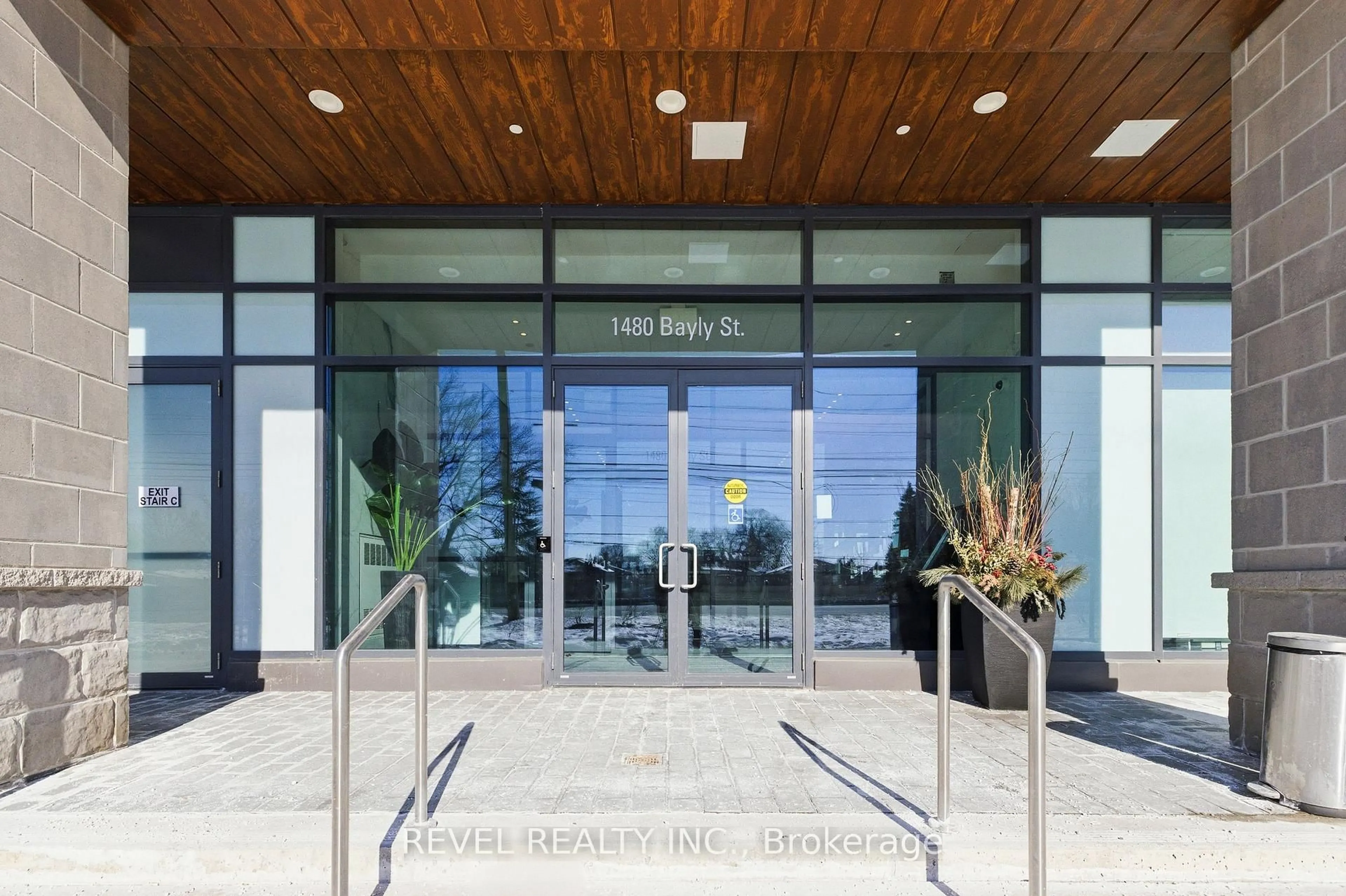 Unknown for 1480 Bayly St #912, Pickering Ontario L1W 3R5