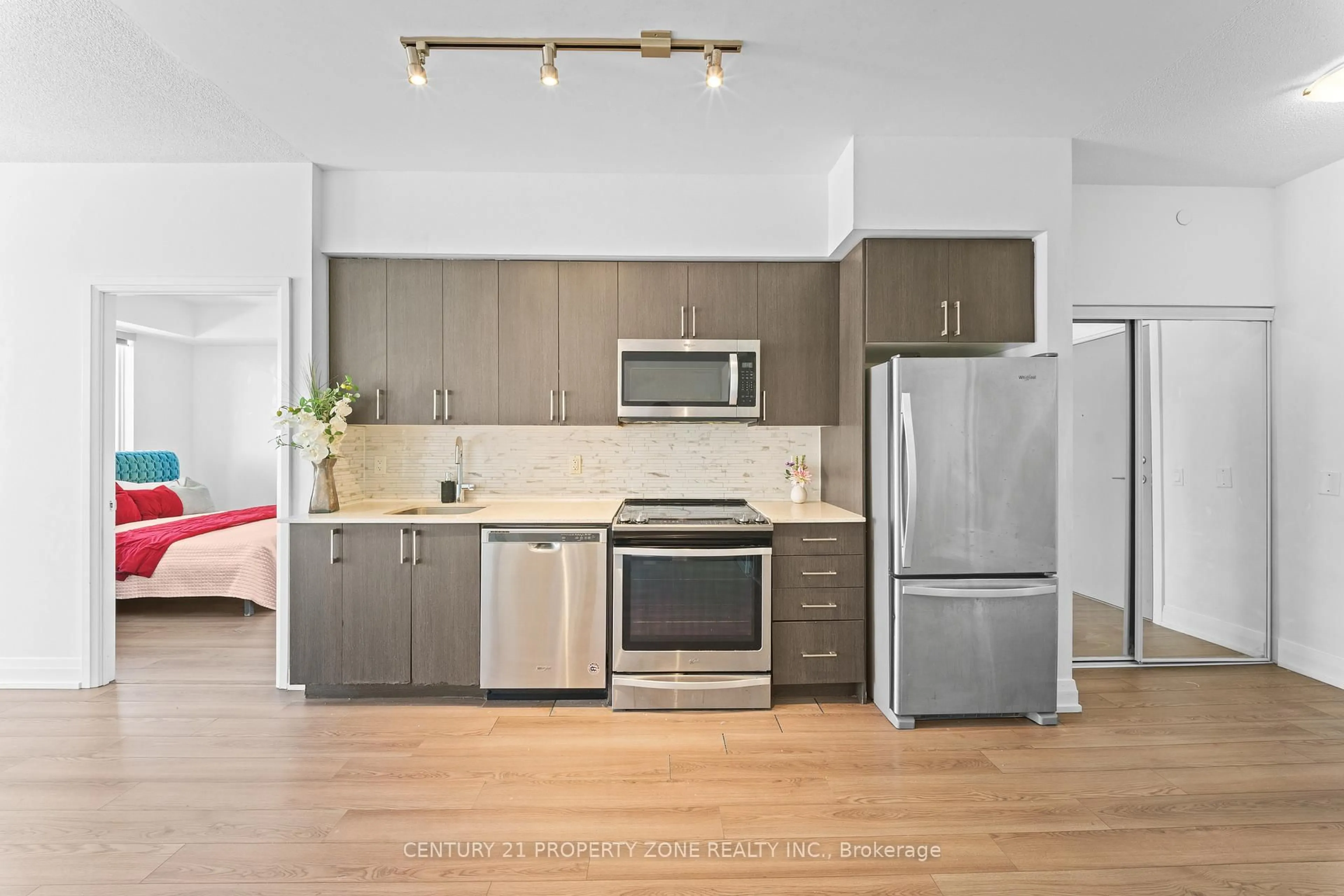 Standard kitchen, unknown for 3121 Sheppard Ave #710, Toronto Ontario M1T 0B6