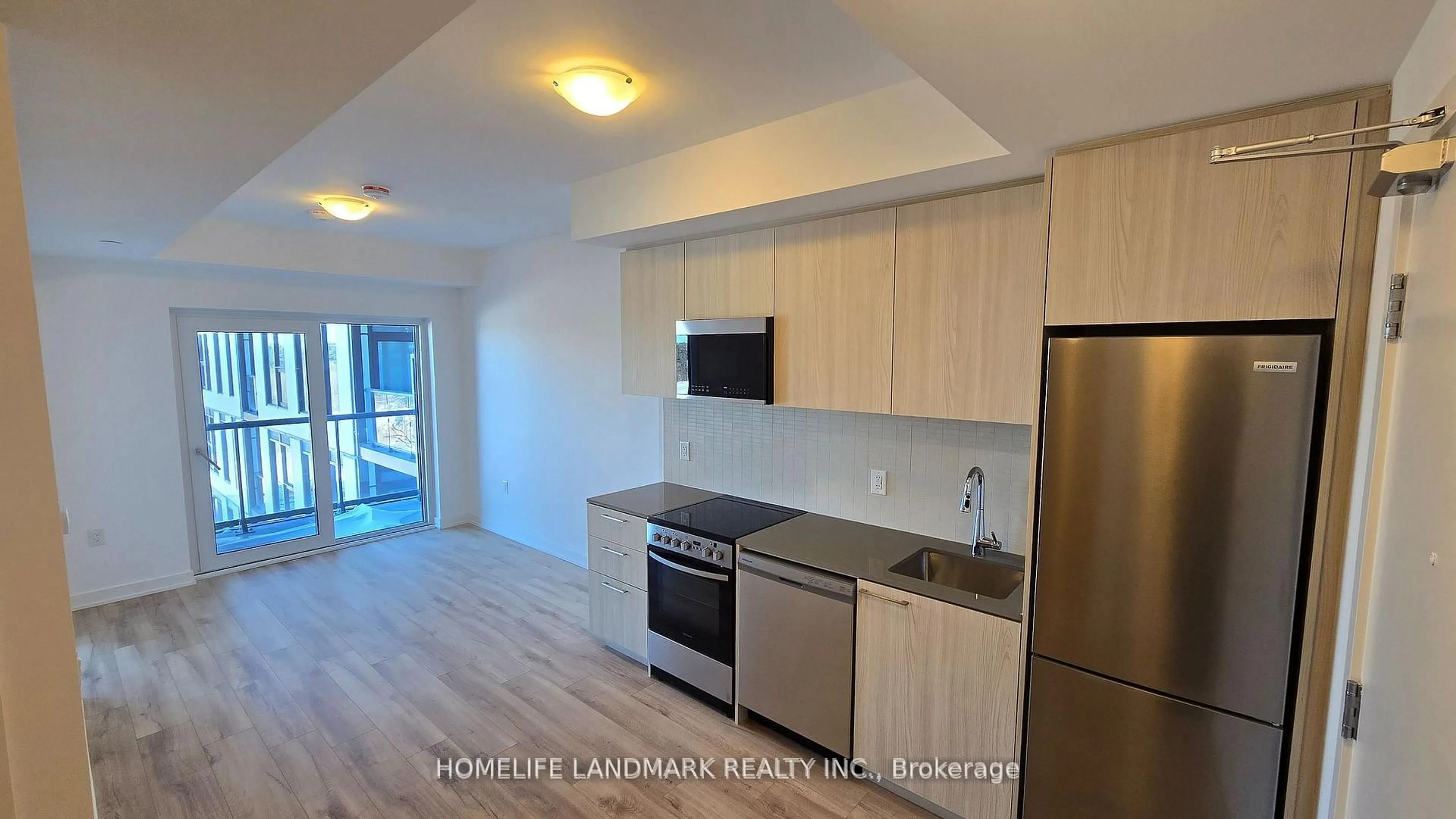 Standard kitchen, unknown for 7439 Kingston Rd #621A, Toronto Ontario M1B 0G1