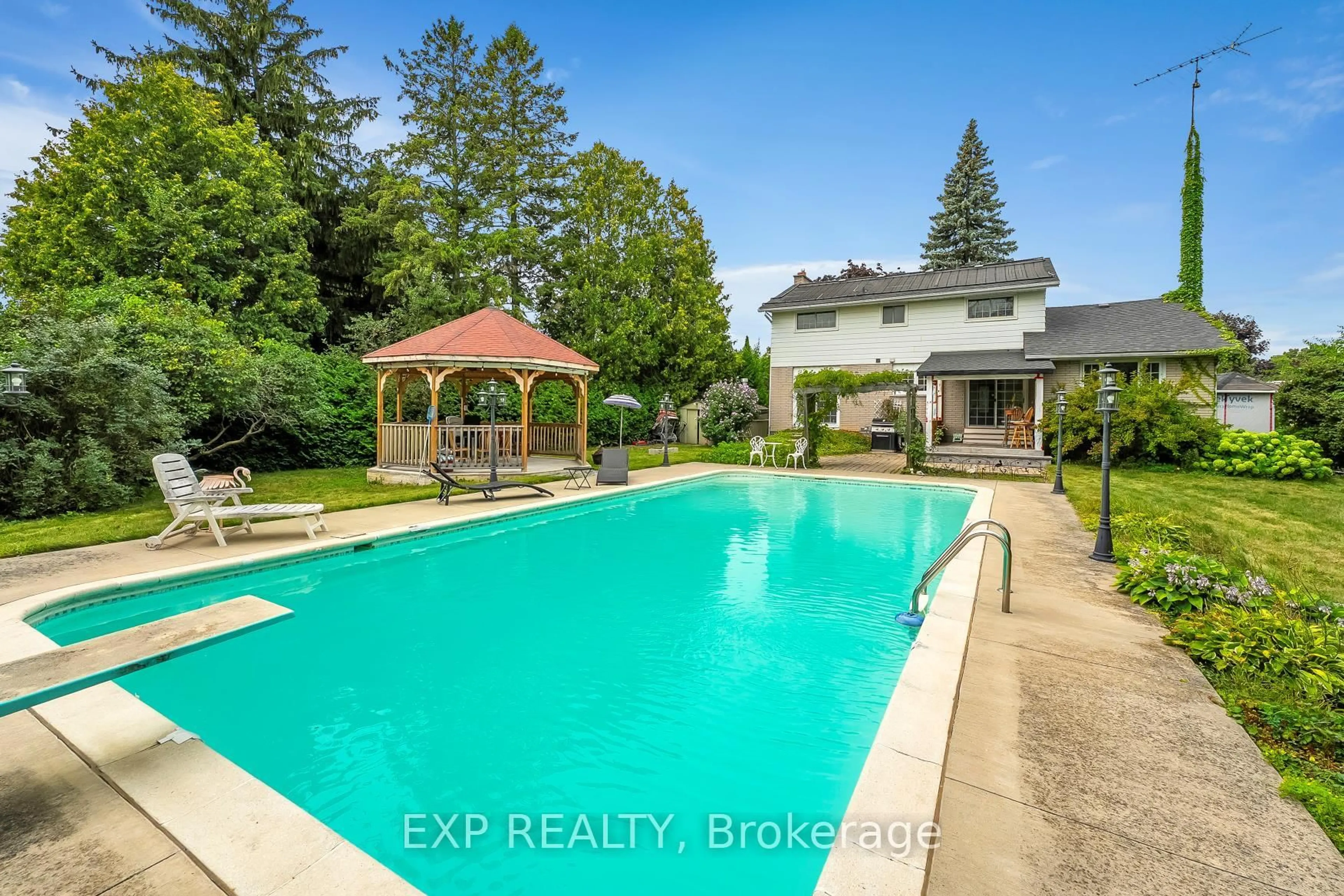 Pool for 223 Violet Crt, Oshawa Ontario L1G 3E6