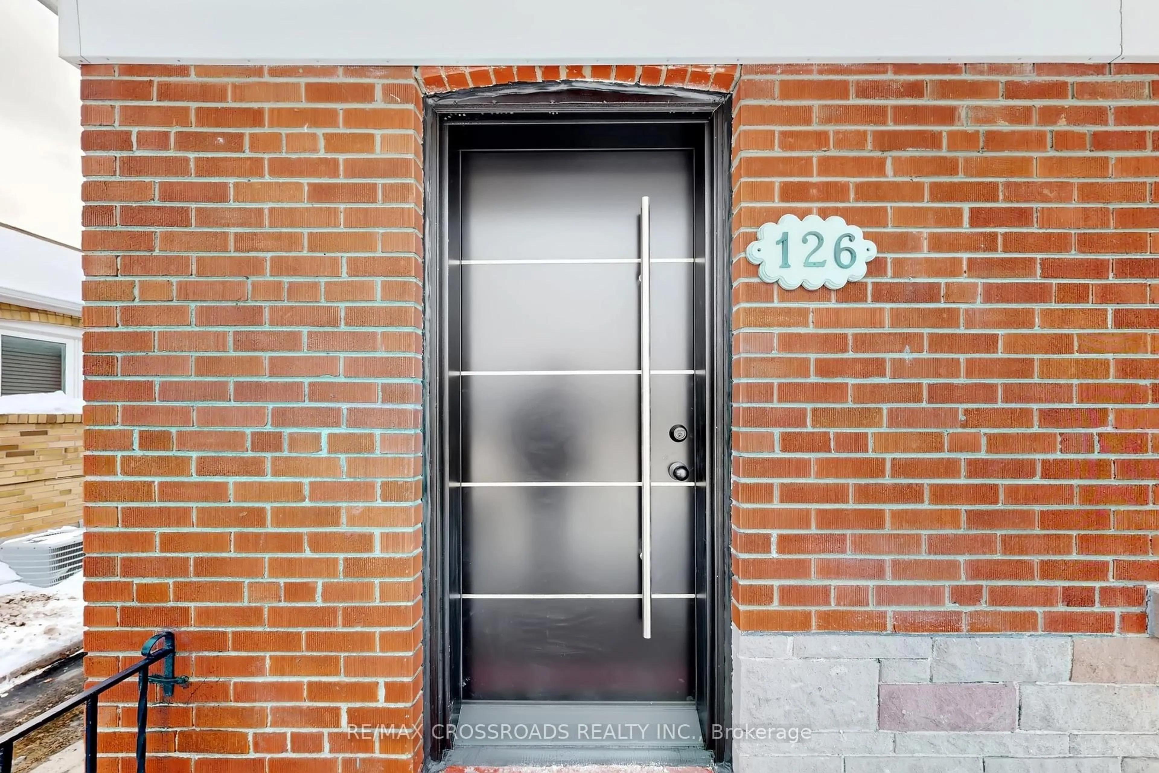 Indoor entryway for 126 Portsdown Rd, Toronto Ontario M1P 1V5