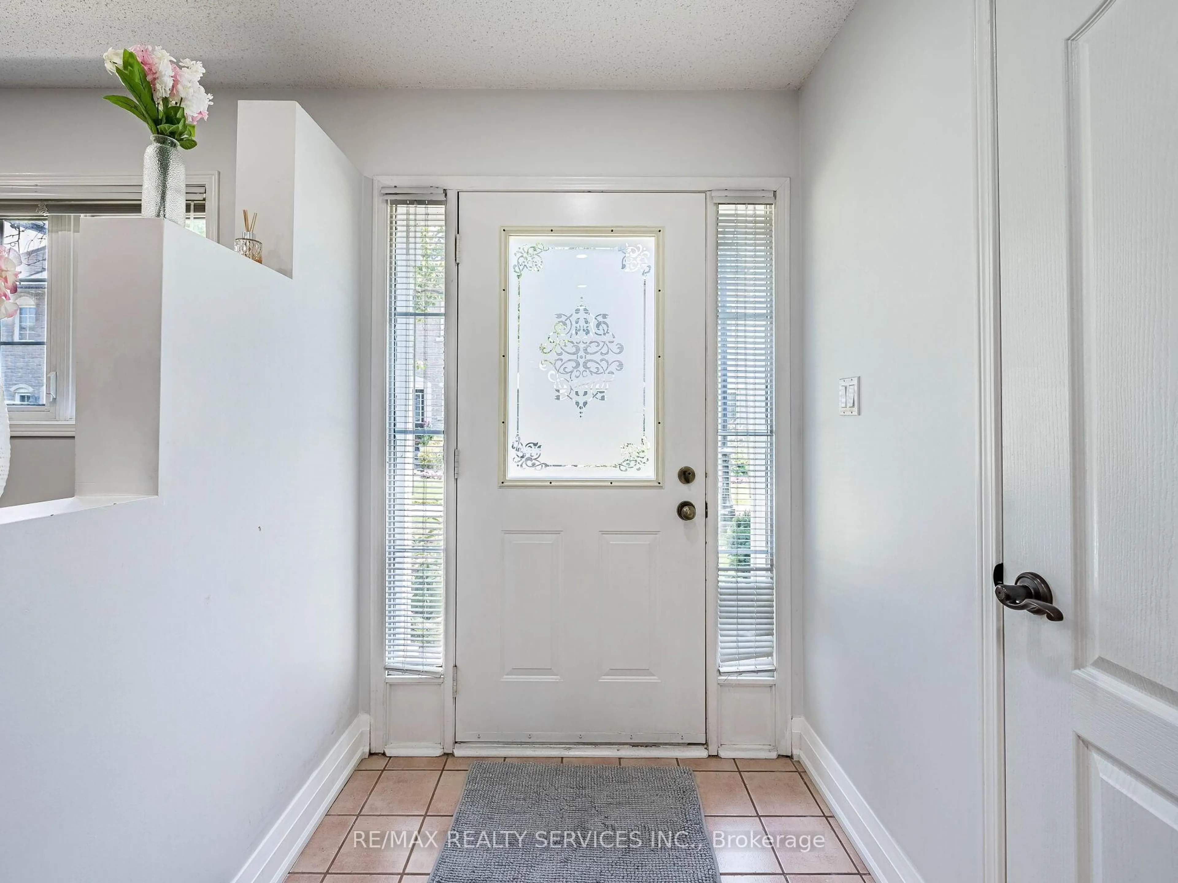 Indoor entryway for 1995 Royal Rd #136, Pickering Ontario L1V 6V9