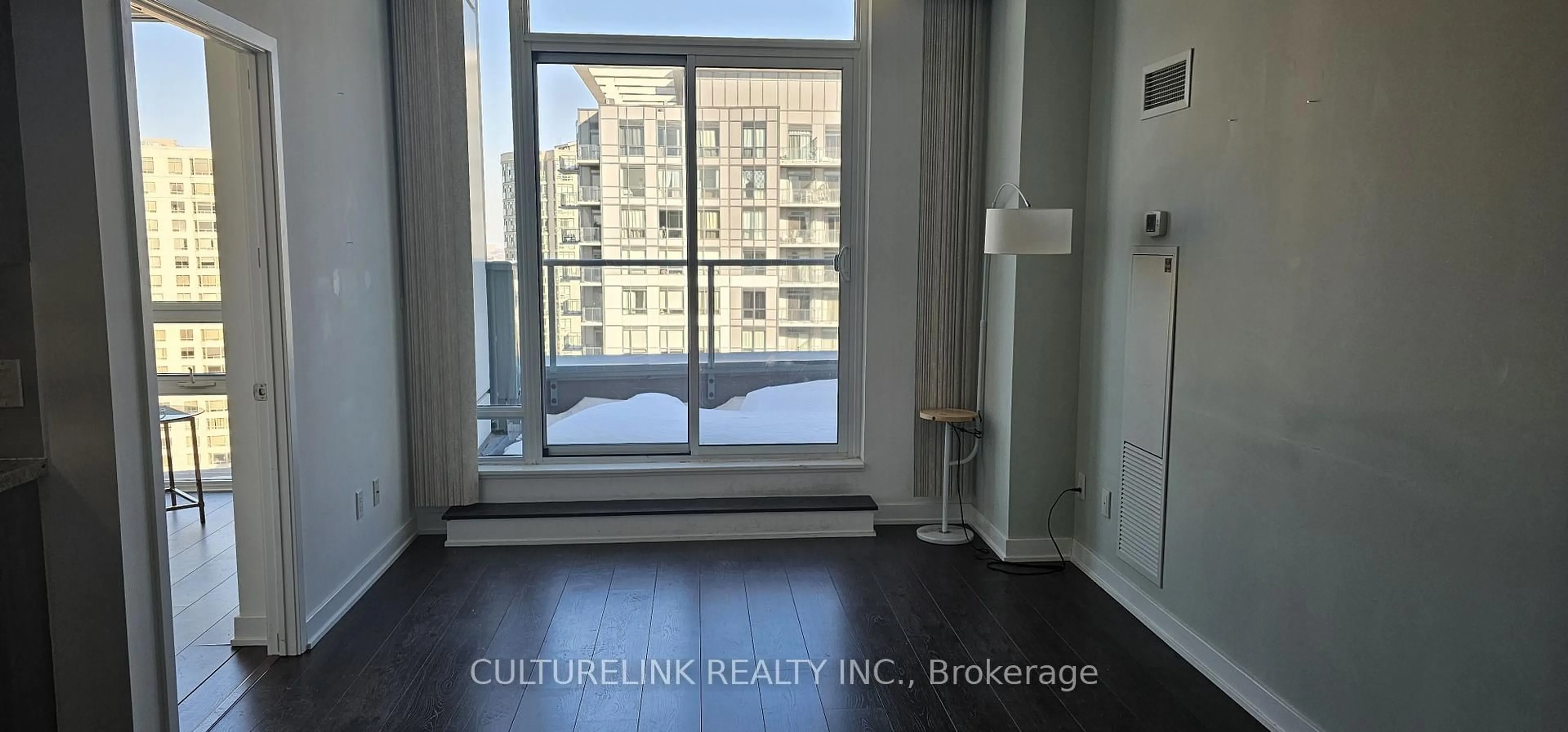 Indoor entryway for 185 Bonis Ave #2010, Toronto Ontario M1T 0A4