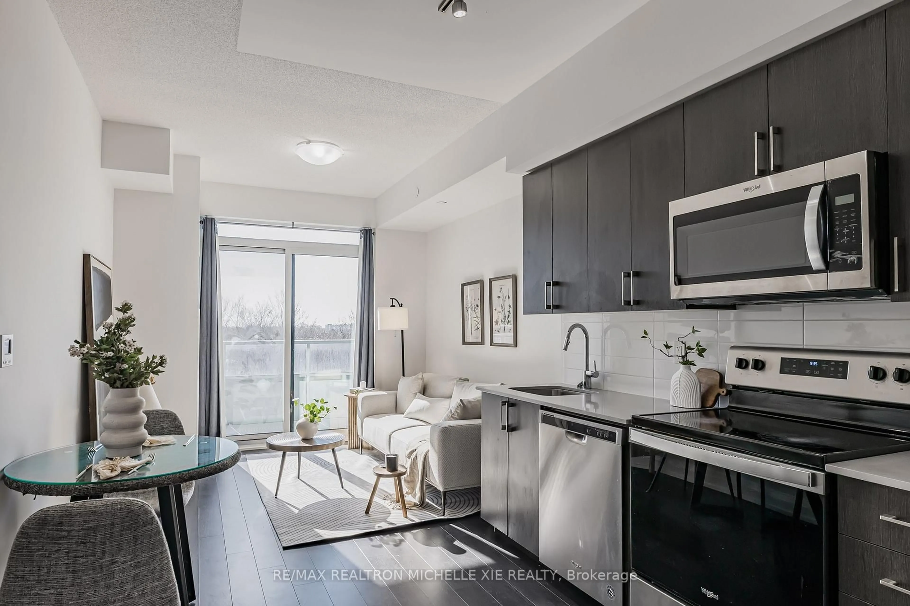 Open concept kitchen, unknown for 3121 Sheppard Ave #629, Toronto Ontario M1T 0B6