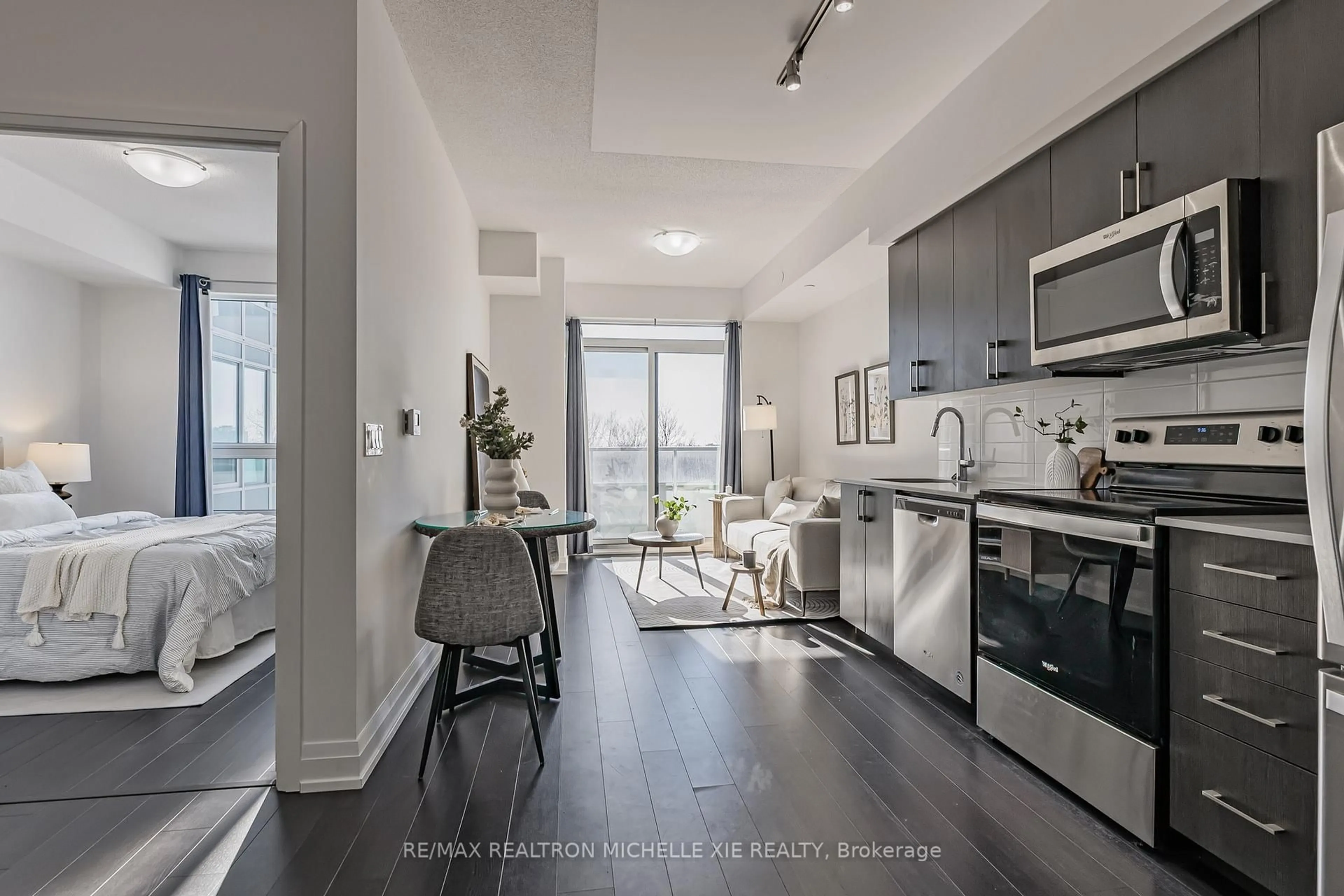 Open concept kitchen, unknown for 3121 Sheppard Ave #629, Toronto Ontario M1T 0B6