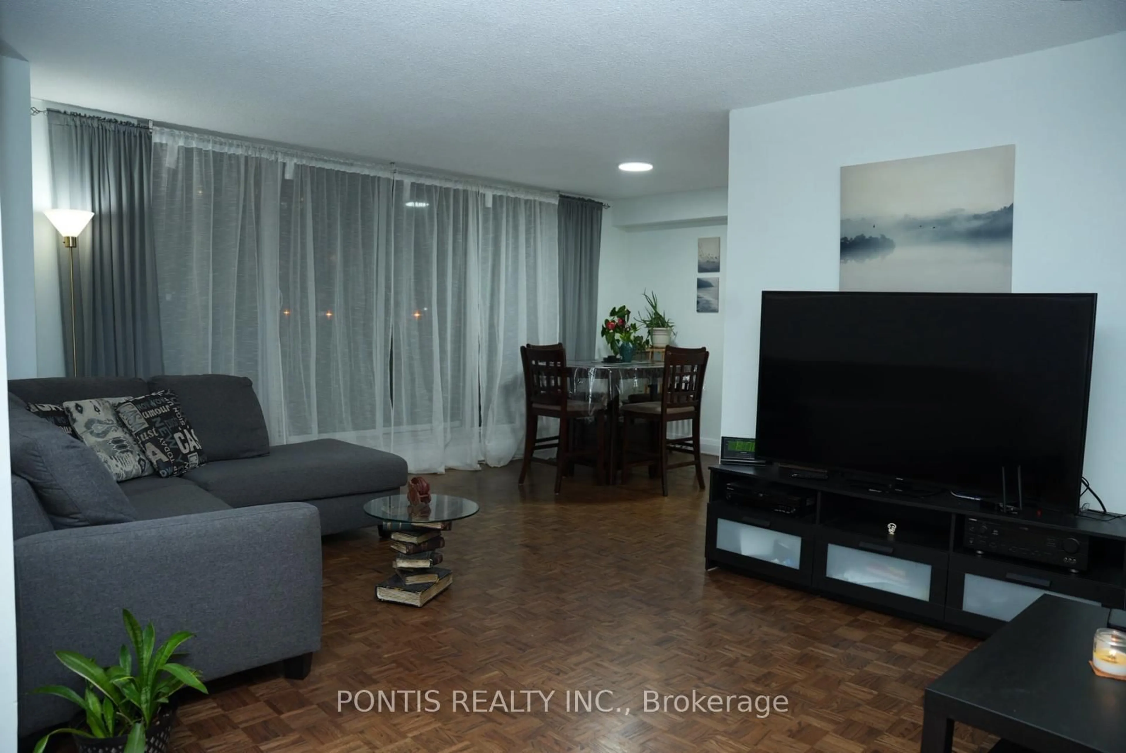 Living room with furniture, unknown for 100 PRUDENTIAL Dr #408, Toronto Ontario M1P 4V4