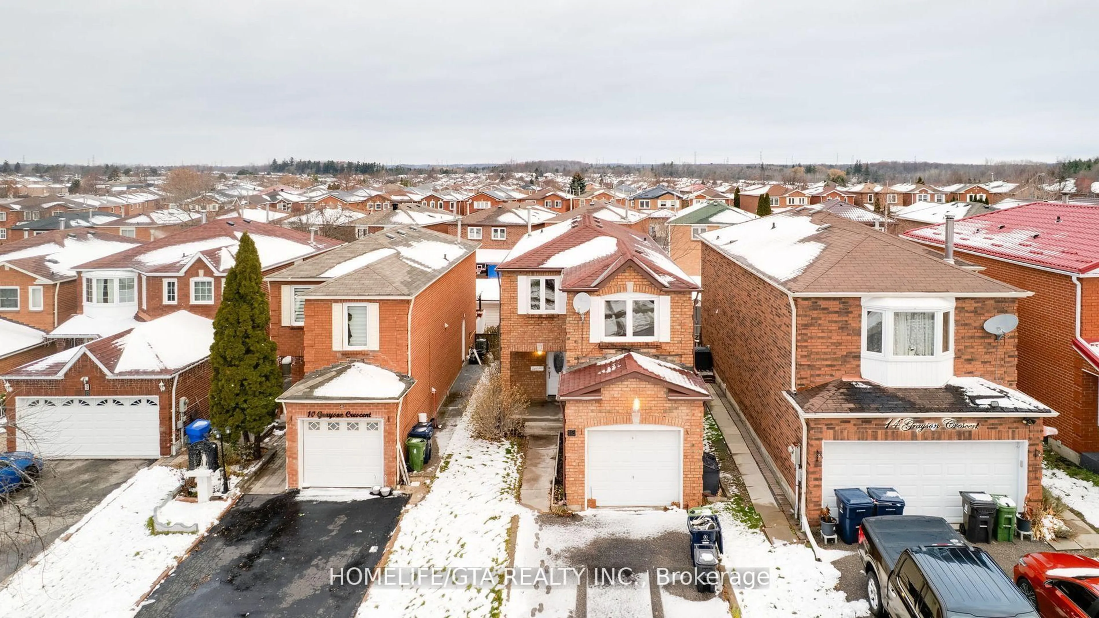A pic from outside/outdoor area/front of a property/back of a property/a pic from drone, street for 12 Grayson Cres, Toronto Ontario M1B 5B4