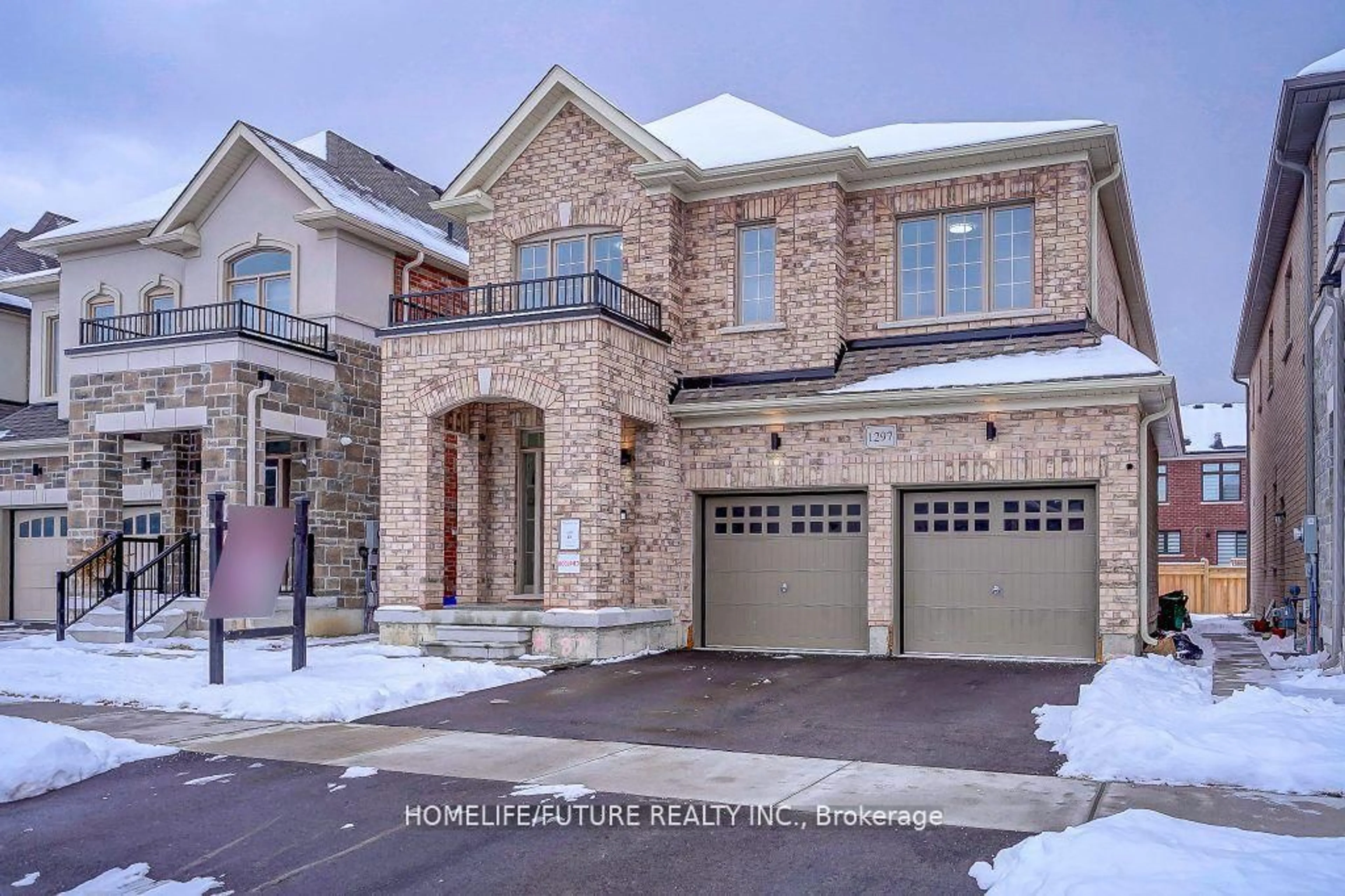 Home with brick exterior material, mountain view for 1297 Apollo St, Oshawa Ontario L1K 3E7
