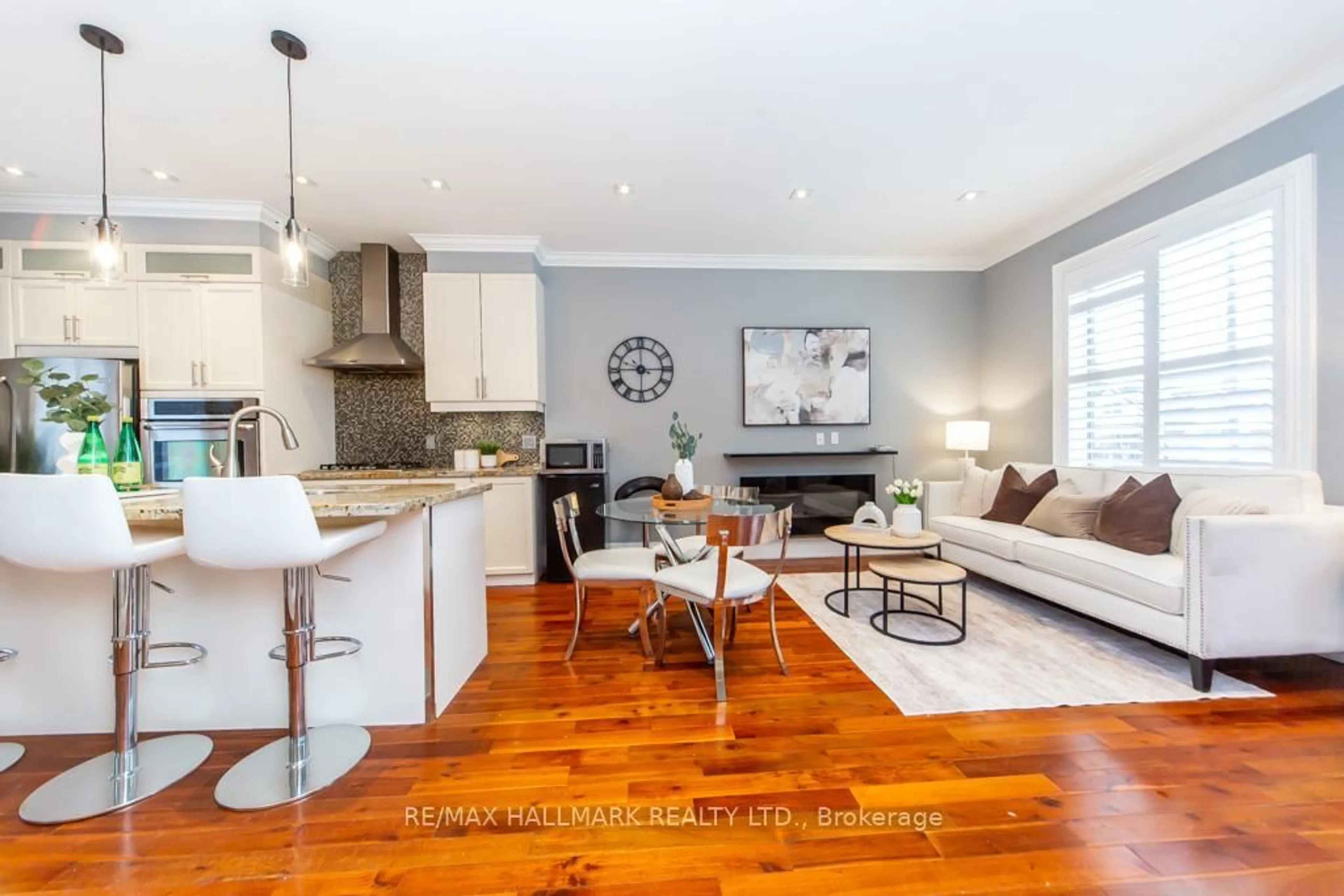 Open concept kitchen, wood/laminate floor for 226 Ritson Rd, Oshawa Ontario L1H 5H7