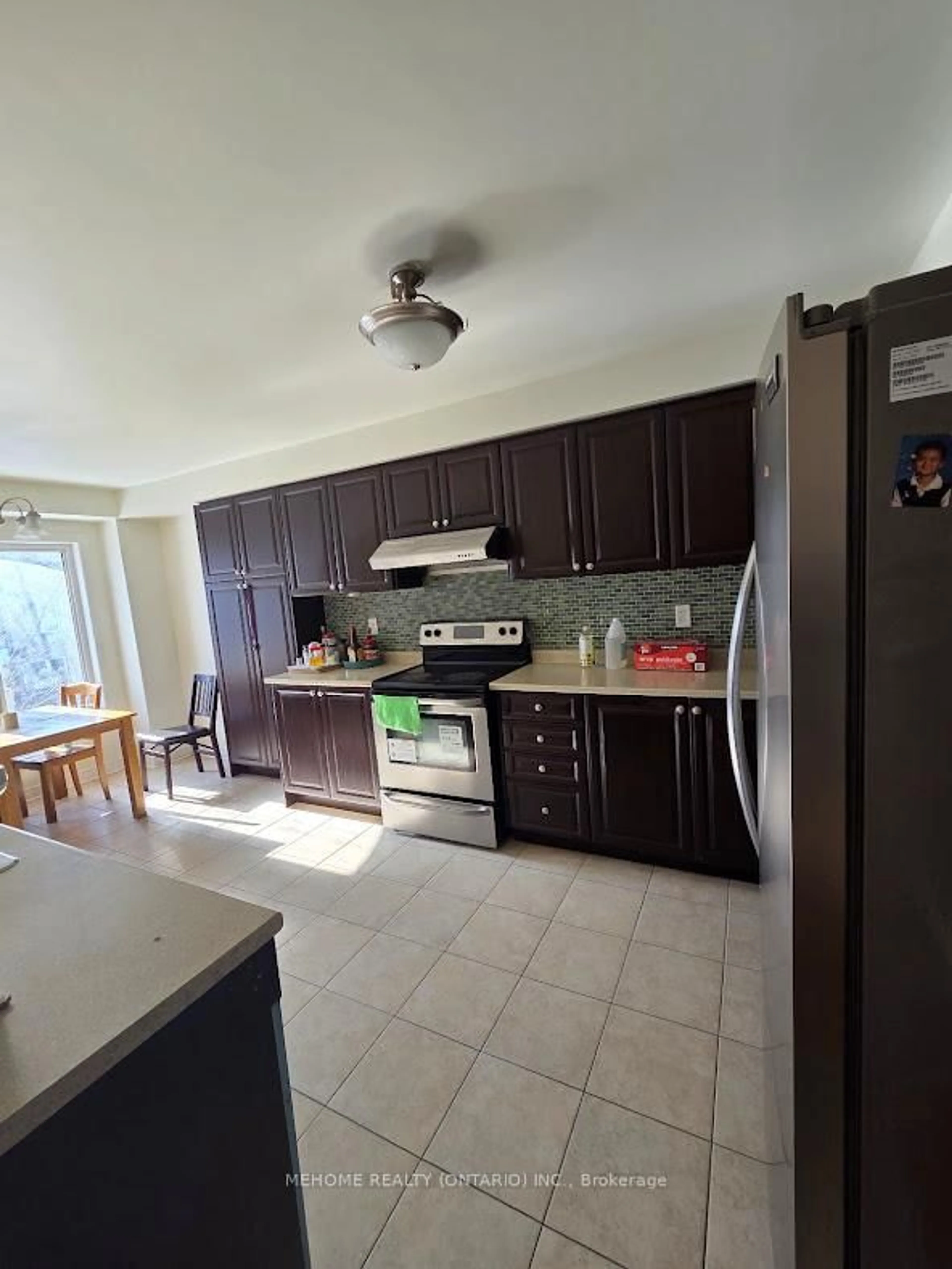 Standard kitchen, unknown for 12 kawneer Terr, Toronto Ontario M1P 0C3