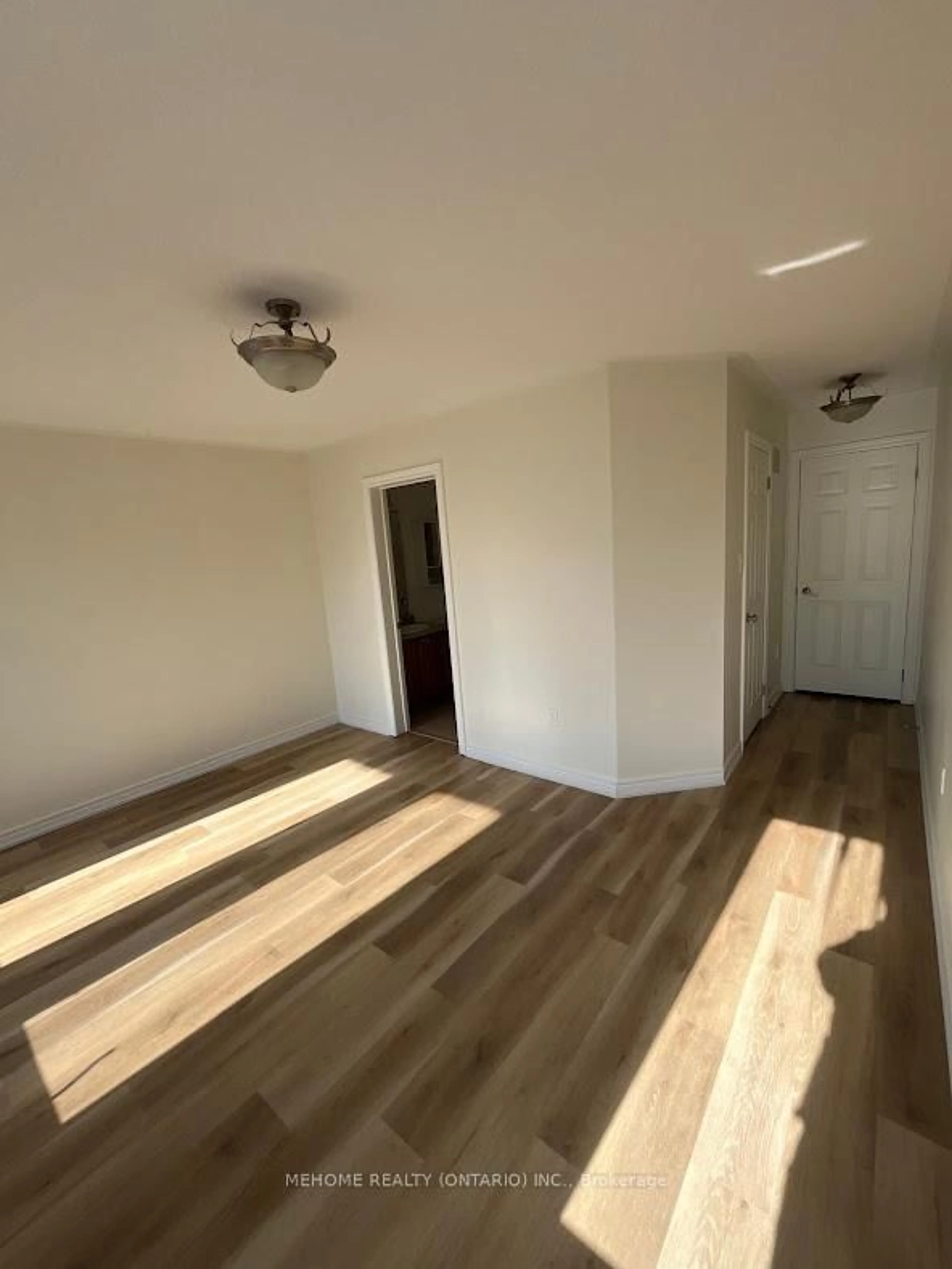 A pic of a room for 12 kawneer Terr, Toronto Ontario M1P 0C3