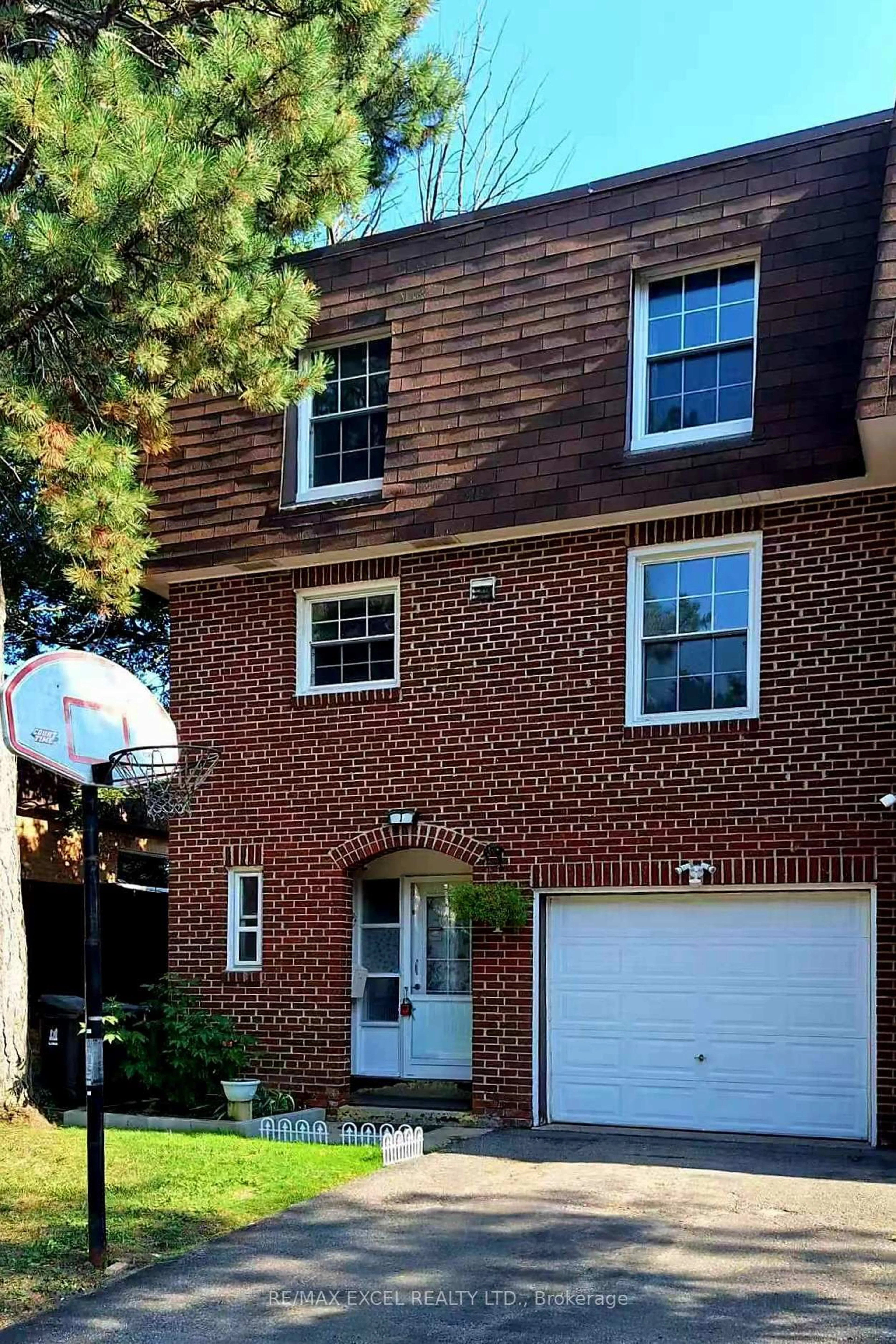 Home with brick exterior material, street for 20 Crockamhill Dr #1, Toronto Ontario M1S 3H1