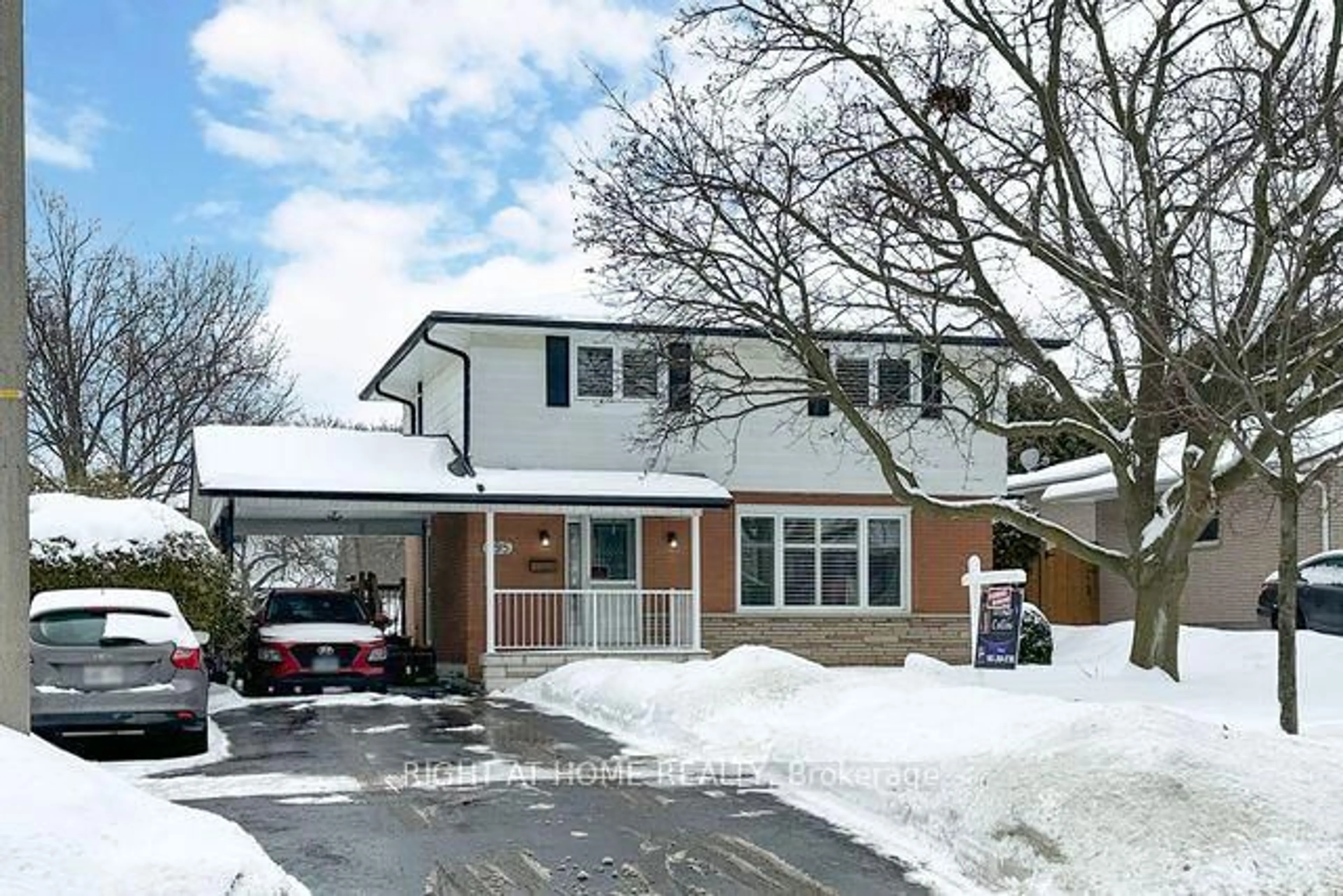 Home with brick exterior material, street for 295 Central Park Blvd, Oshawa Ontario L1G 5Z5