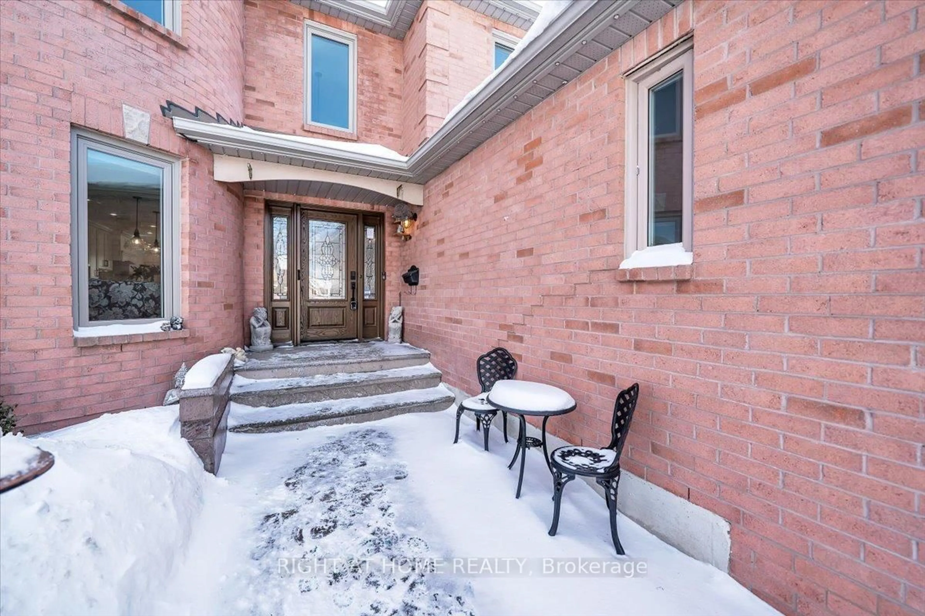 Patio, street for 33 Willcocks Cres, Ajax Ontario L1T 3L9