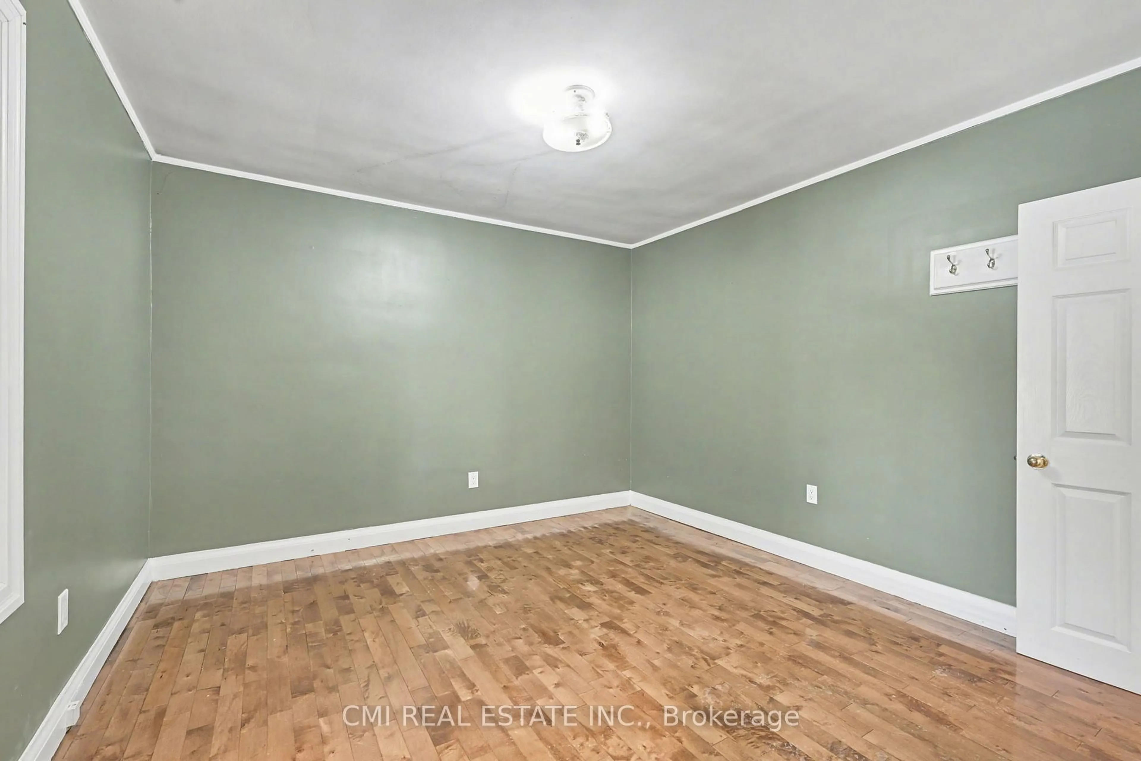 A pic of a room for 3440 Simcoe St, Oshawa Ontario L1H 7K4