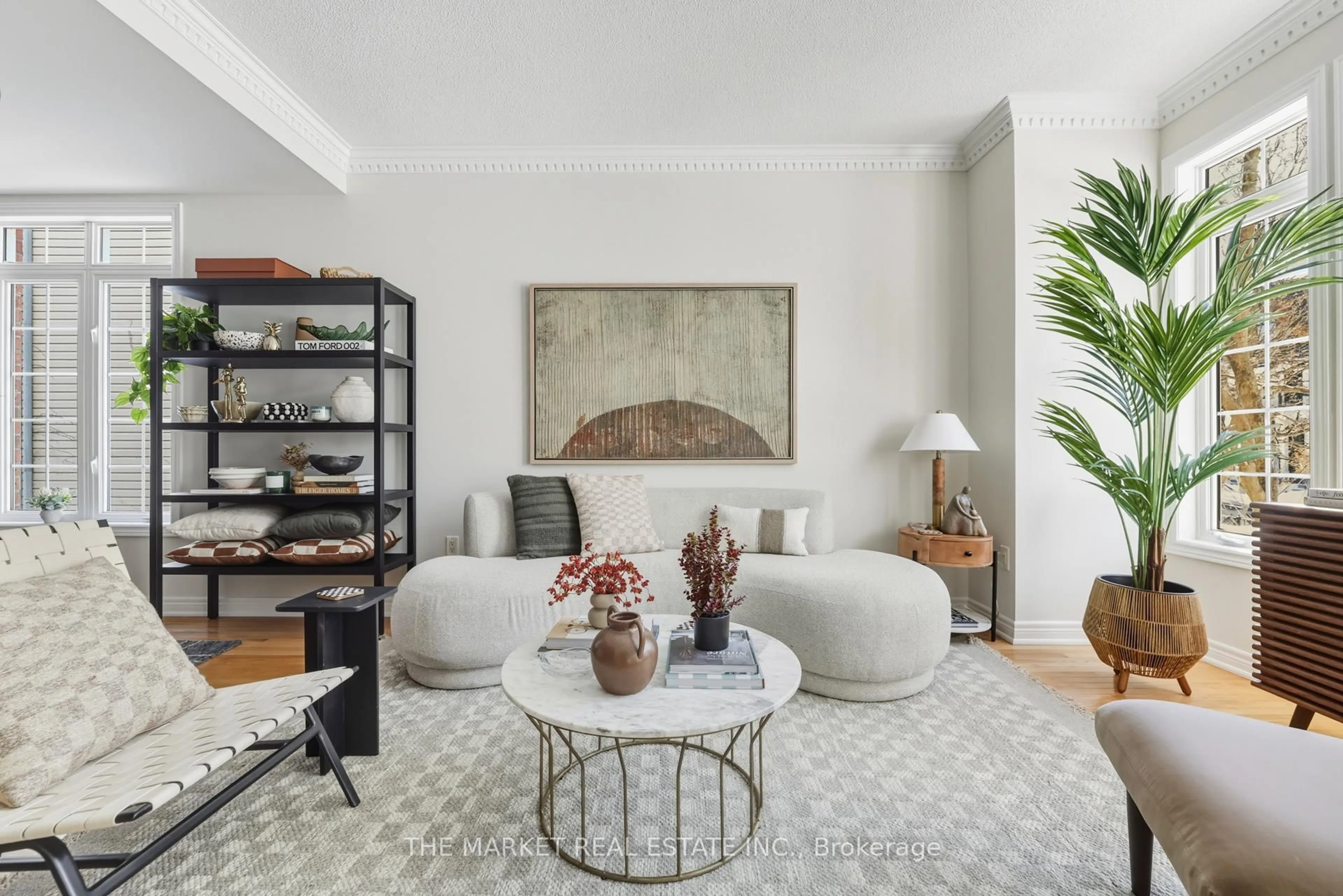 Living room with furniture, unknown for 67 Winners Circ, Toronto Ontario M4L 3Y7