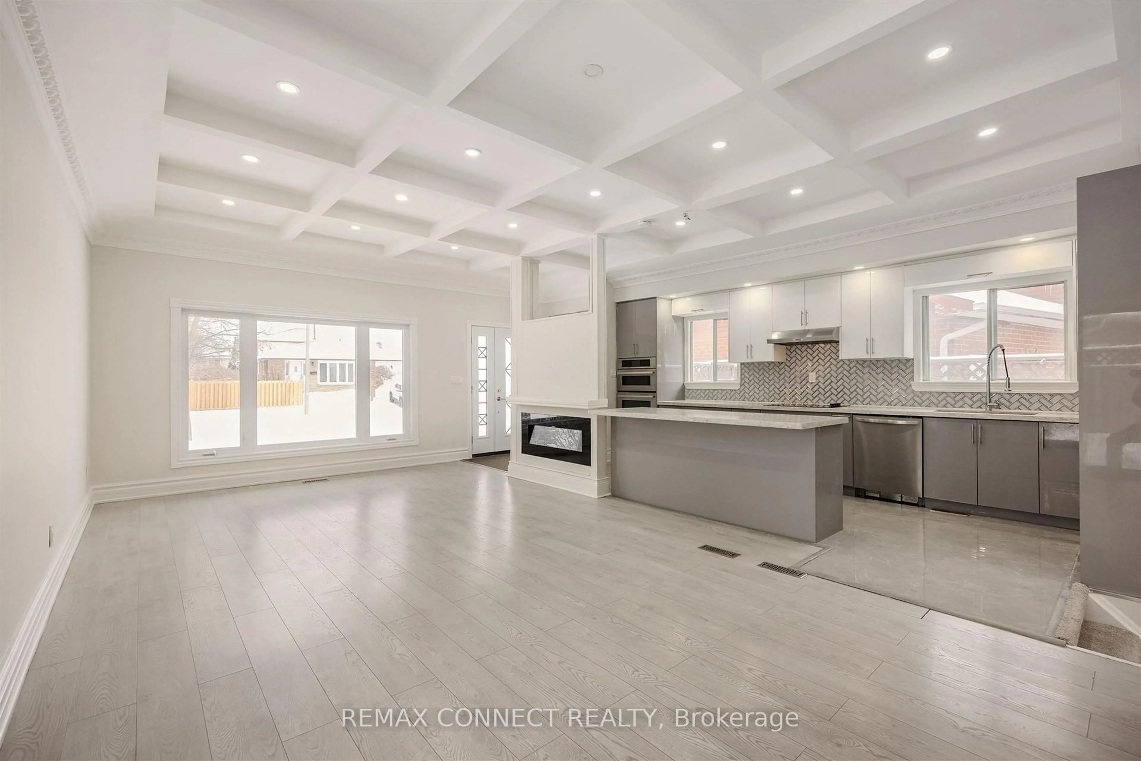 Open concept kitchen, unknown for 61 Rotary Dr, Toronto Ontario M1B 2J4