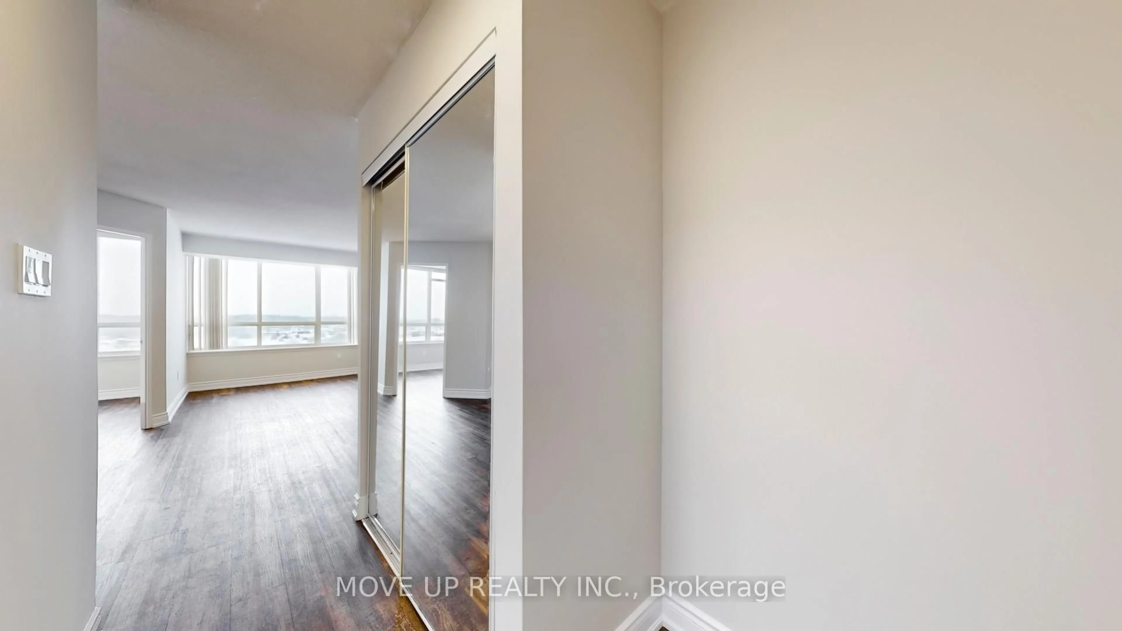 Indoor entryway for 5 Greystone Walk Dr #1511, Toronto Ontario M1K 5J5