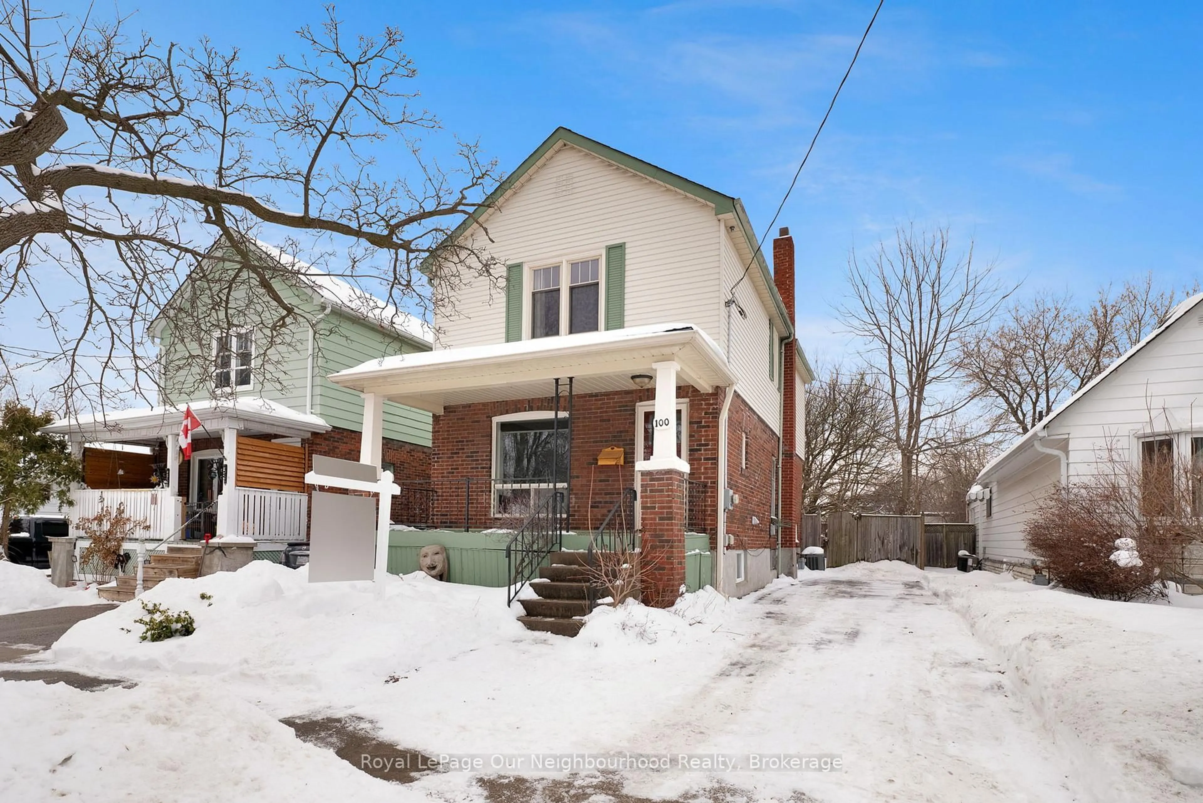 Home with brick exterior material, street for 100 Buckingham Ave, Oshawa Ontario L1G 2K5