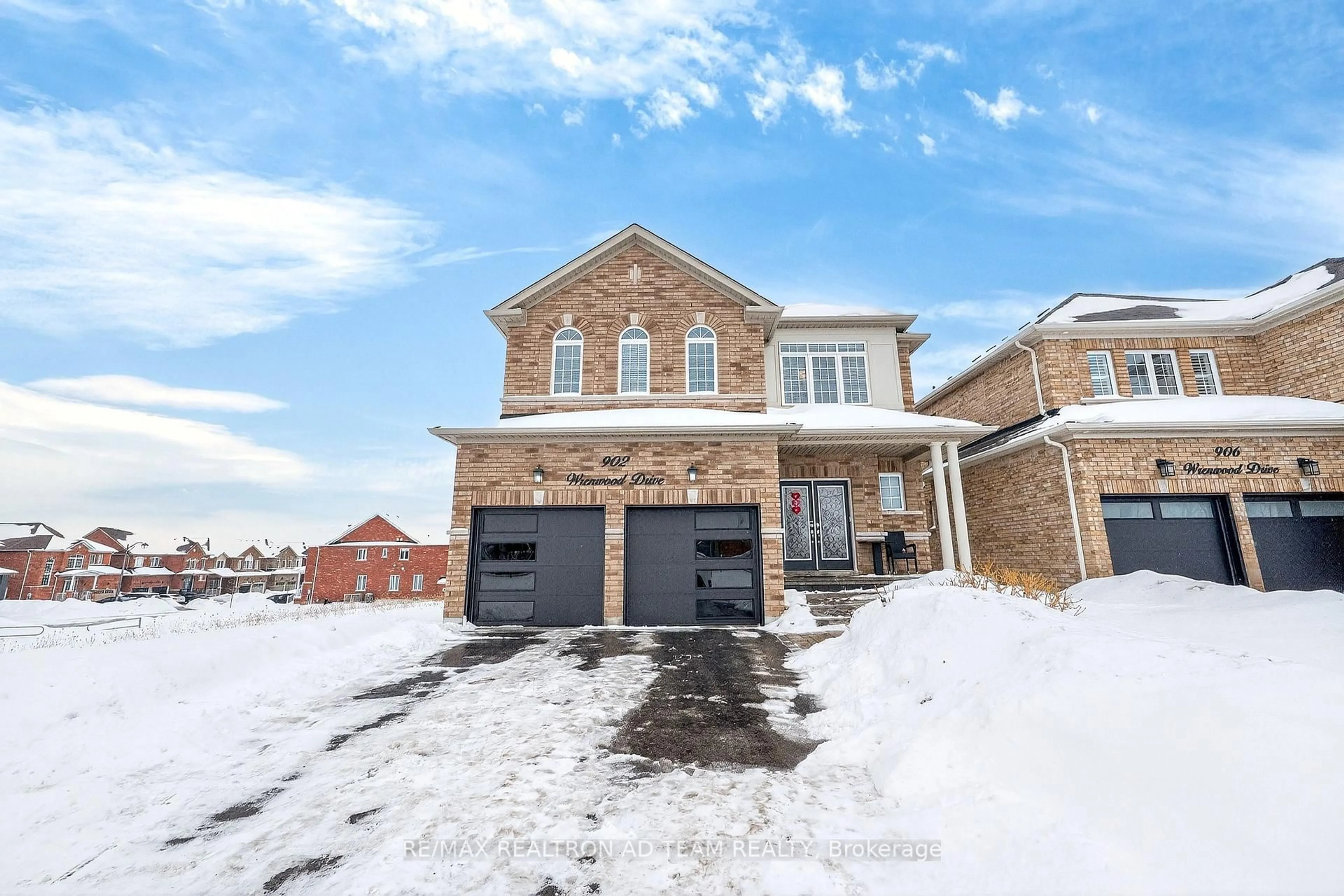 Home with brick exterior material, street for 902 Wrenwood Dr, Oshawa Ontario L1K 0W1